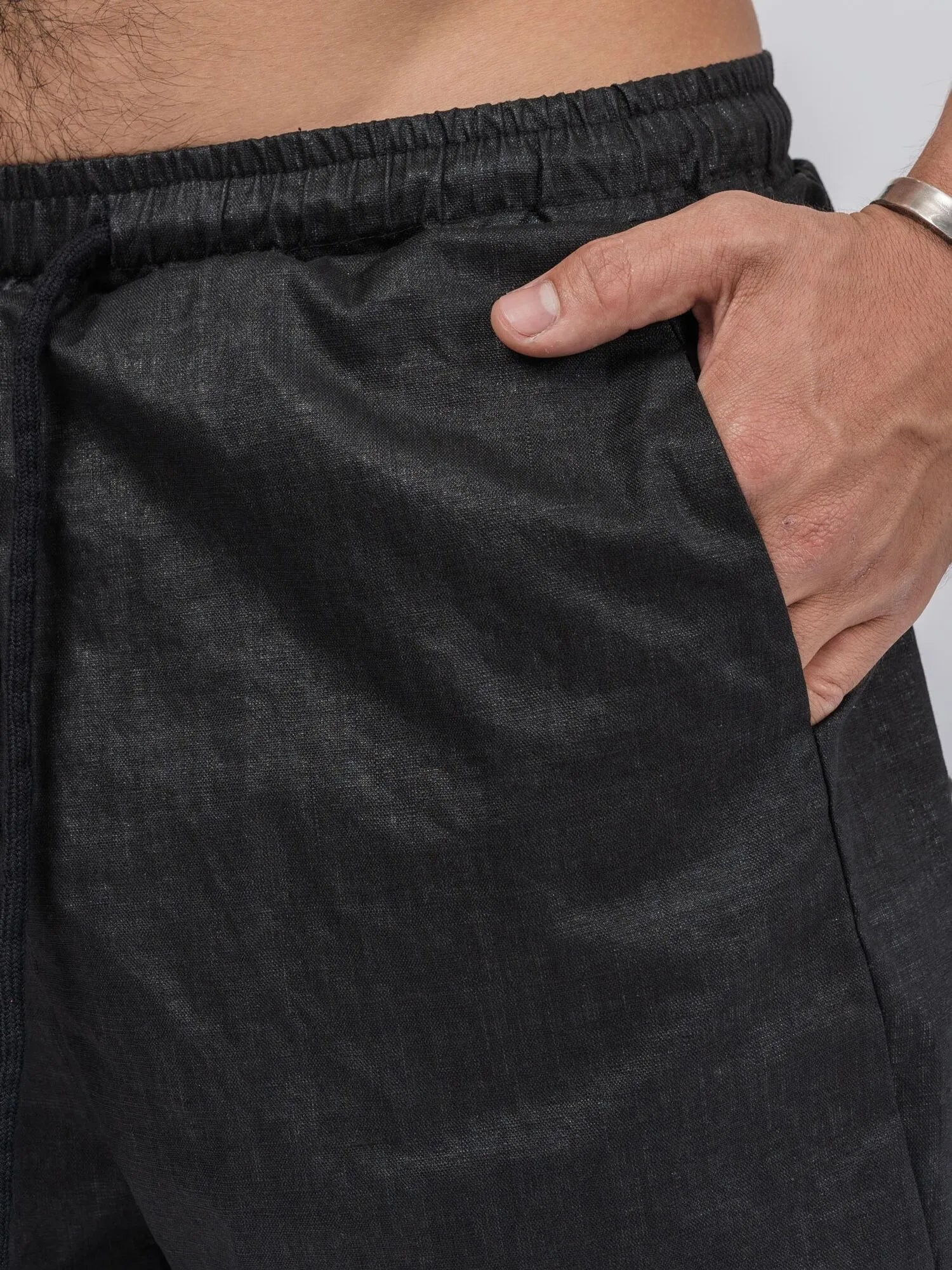 SHORTS - by DAUB