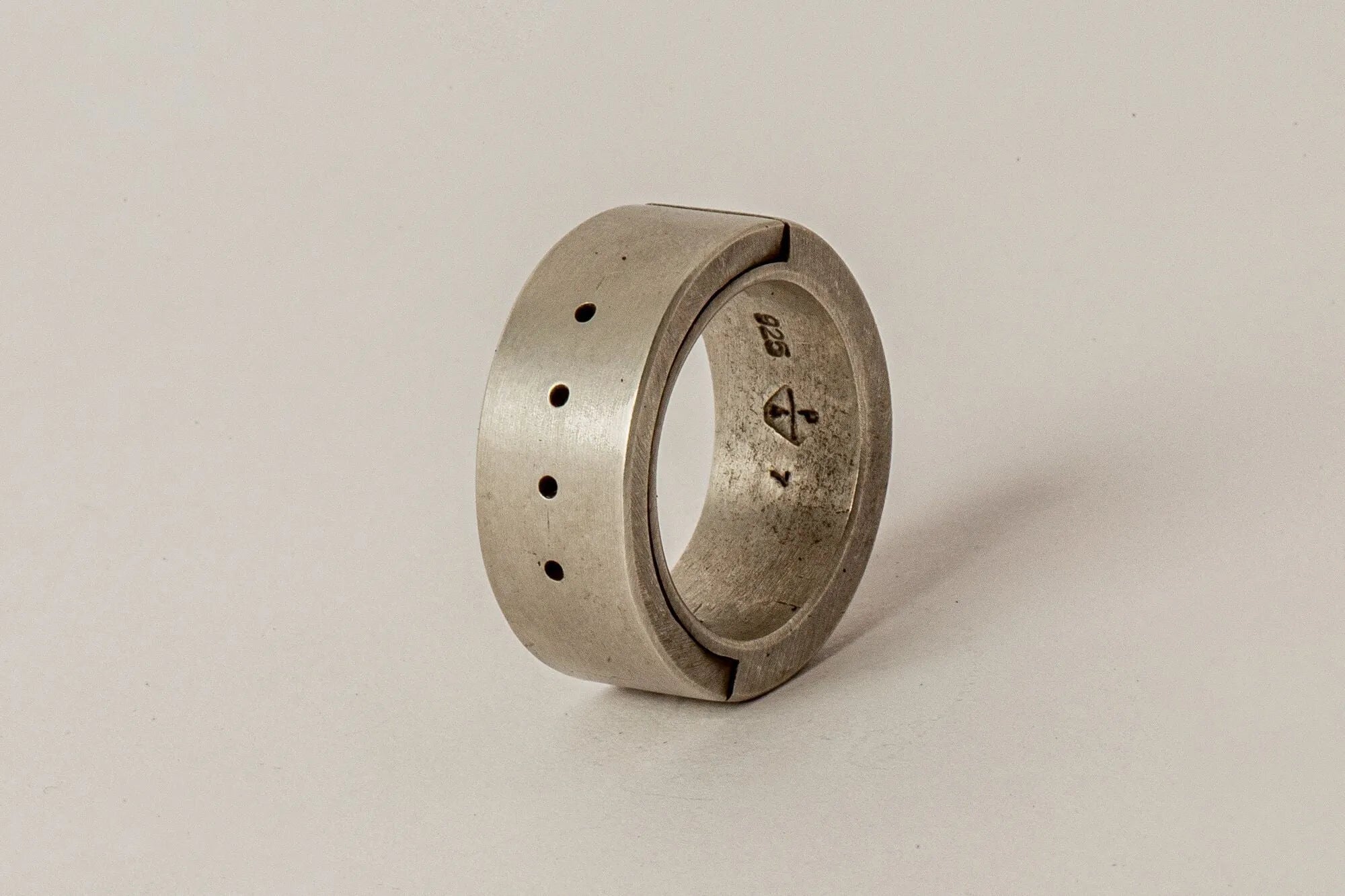 SISTEMA RING - by PARTS OF FOUR