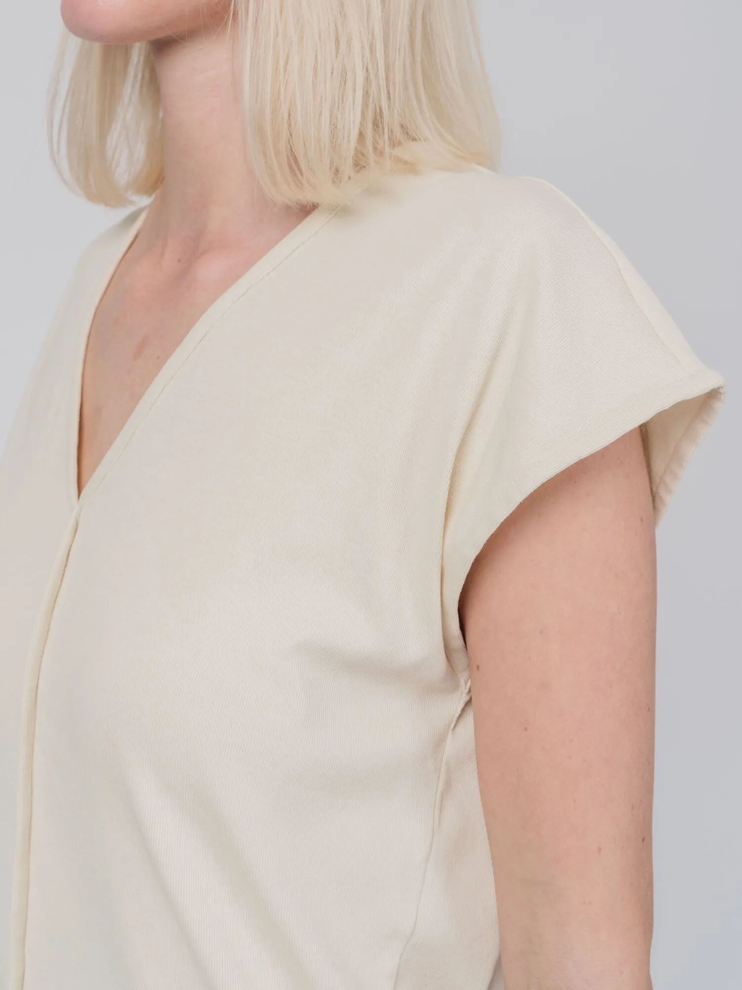 T - SHIRT - by THOM KROM