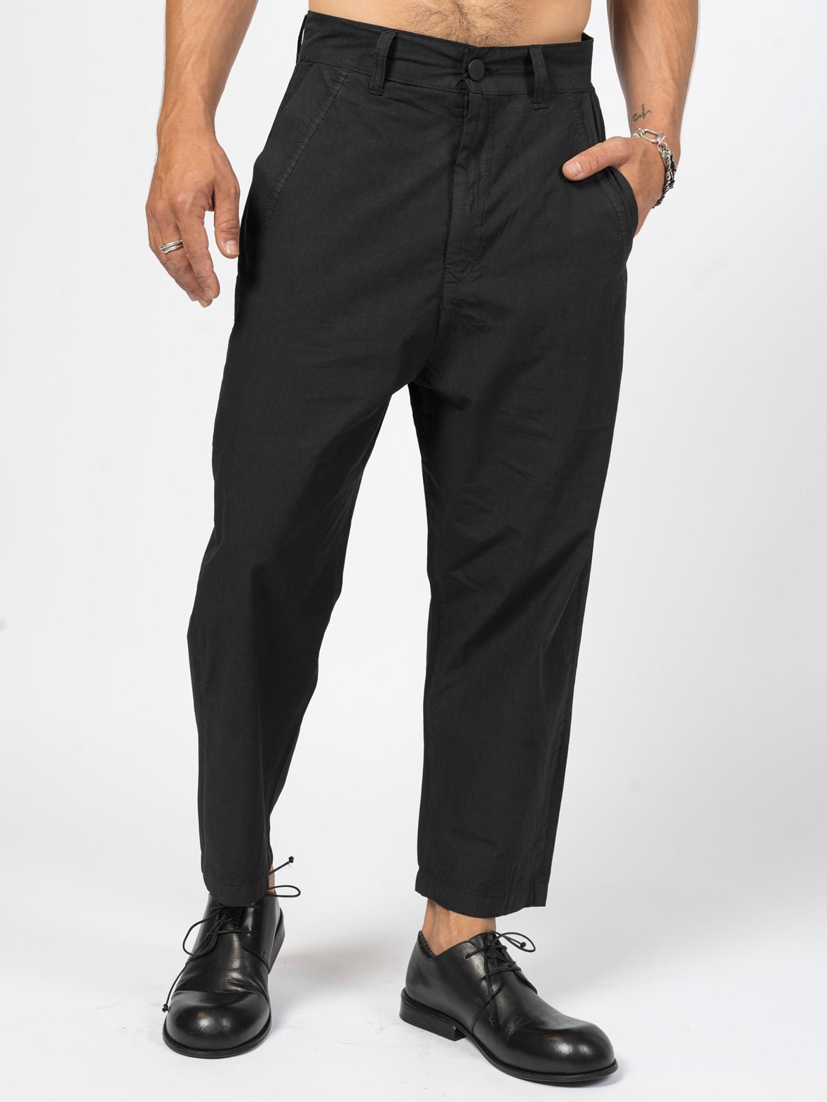 Tapered Pants - by AITO