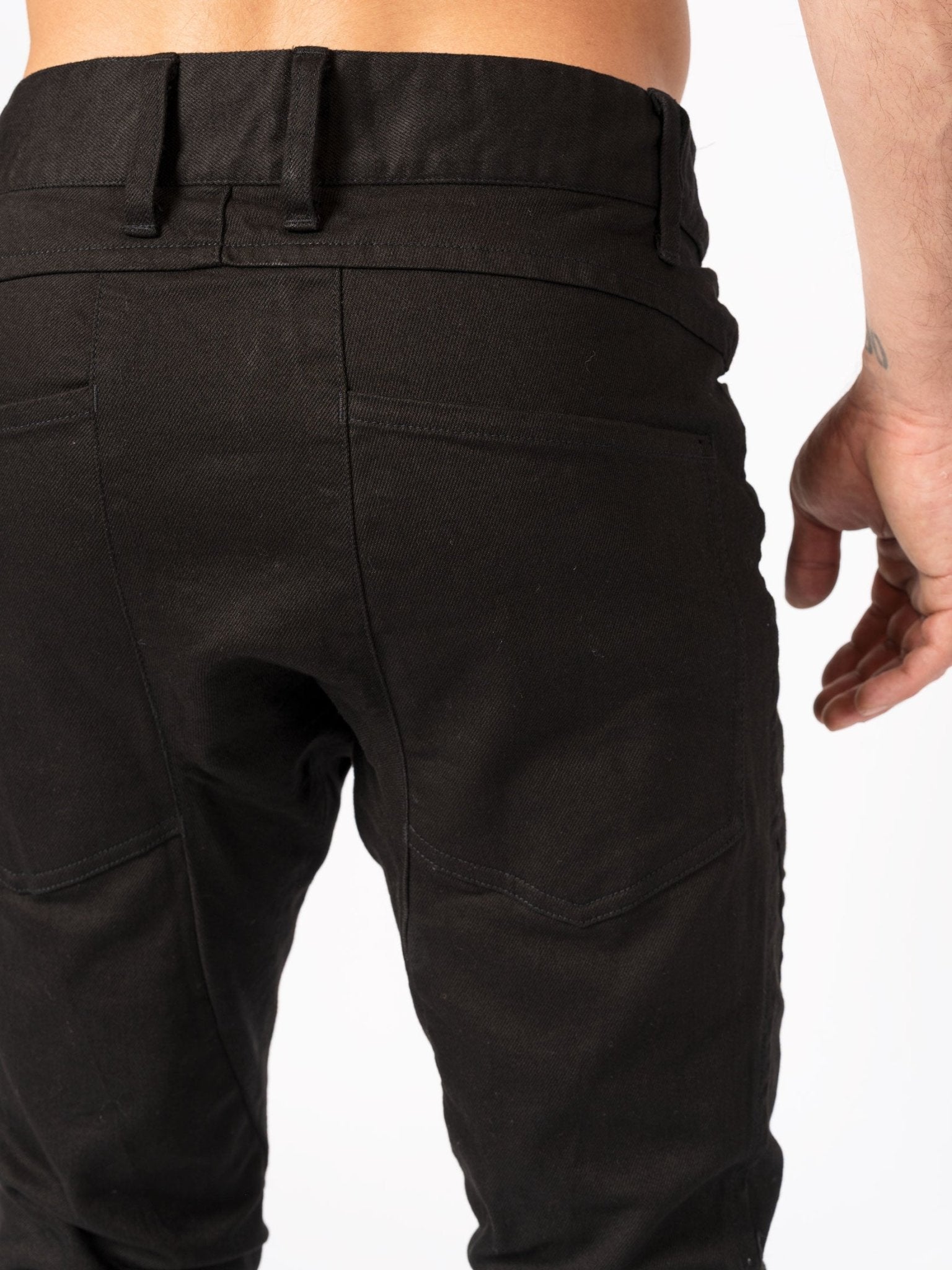Tapered Stretch Denim - by D.HYGEN