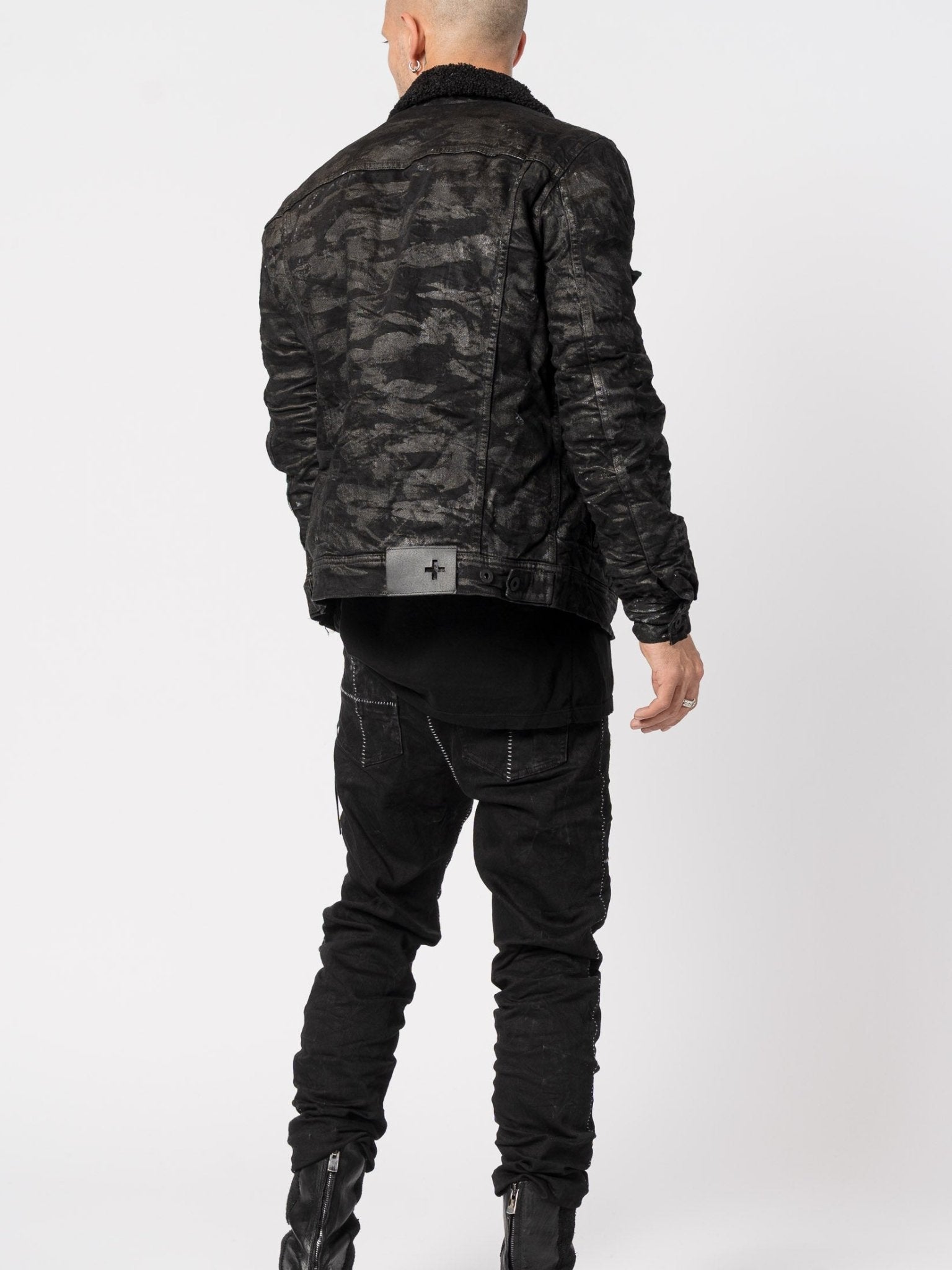 Textured Denim Jacket with Shearling Collar - by MD75