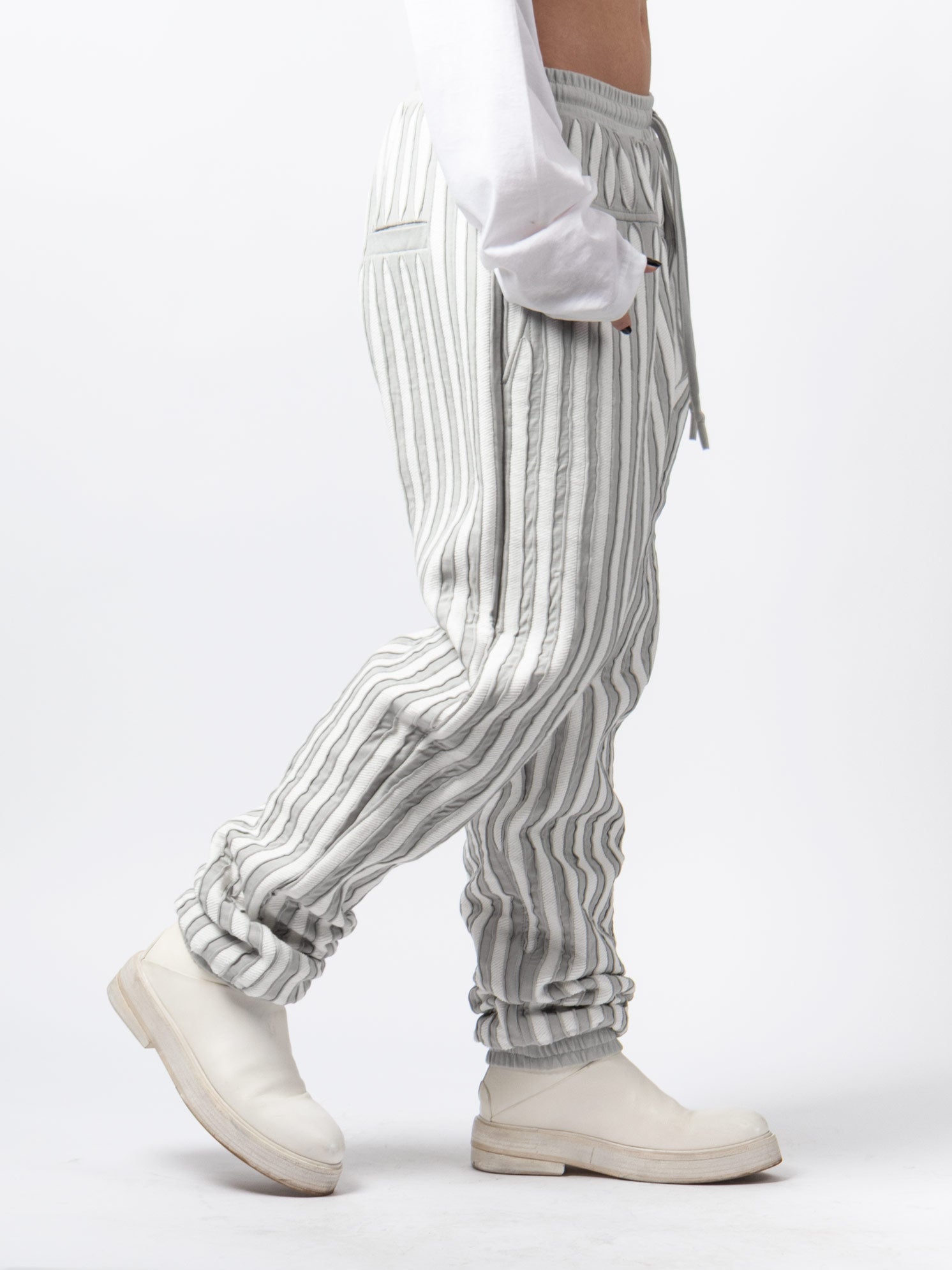 Textured Pleated Jogger Pants - by VAGUE