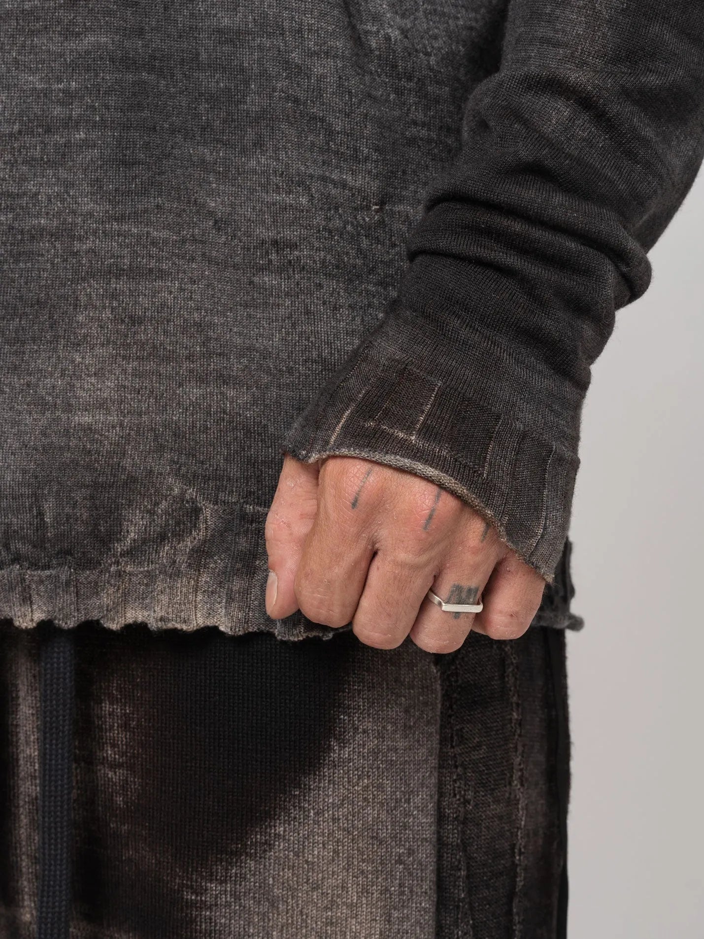 Thin Wool Sweater with Sprayed Earth - by MD75