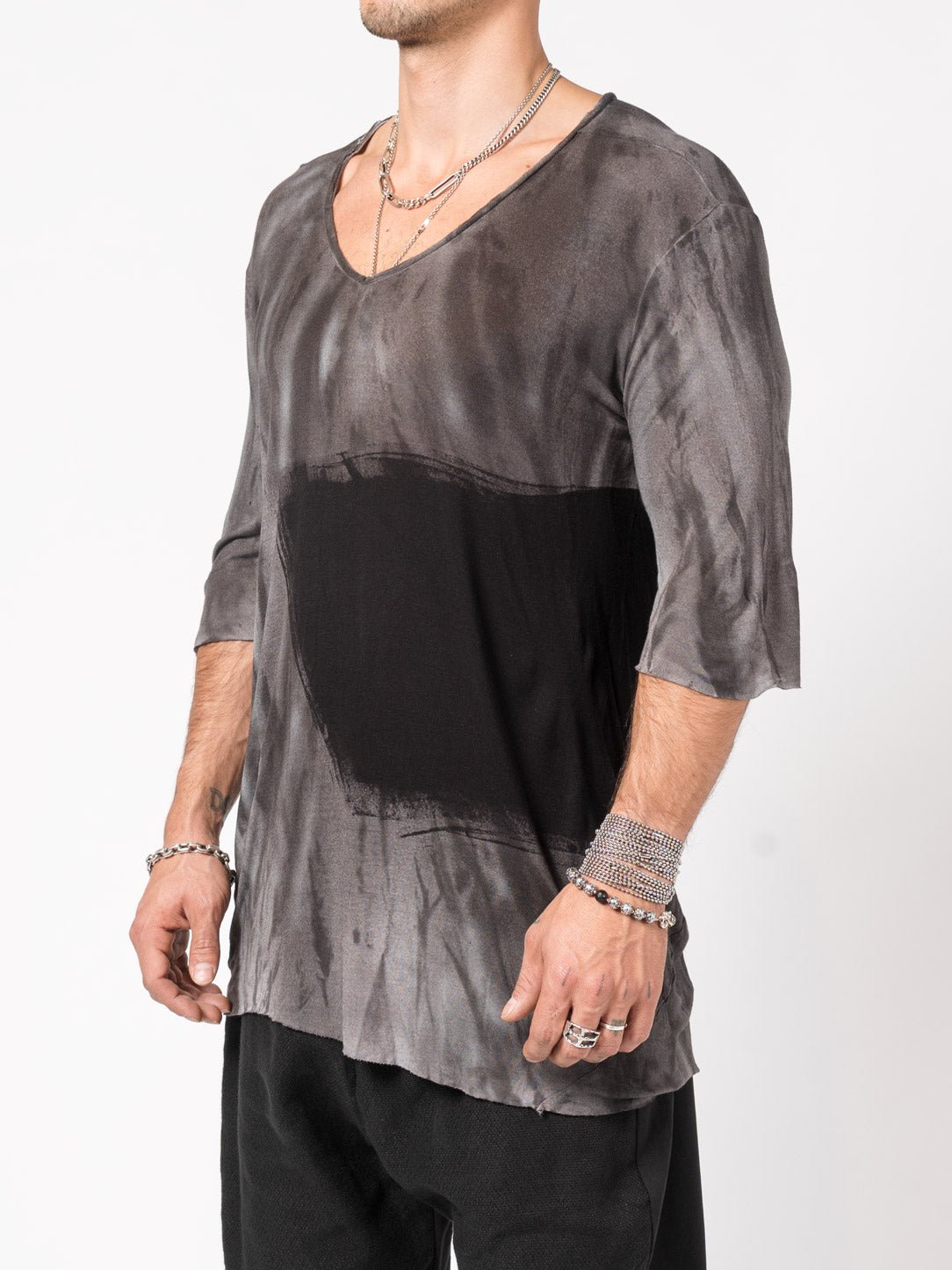 Two - Tone Brush - Dyed V - Neck T-Shirt - by GIOVANNI CAVAGNA