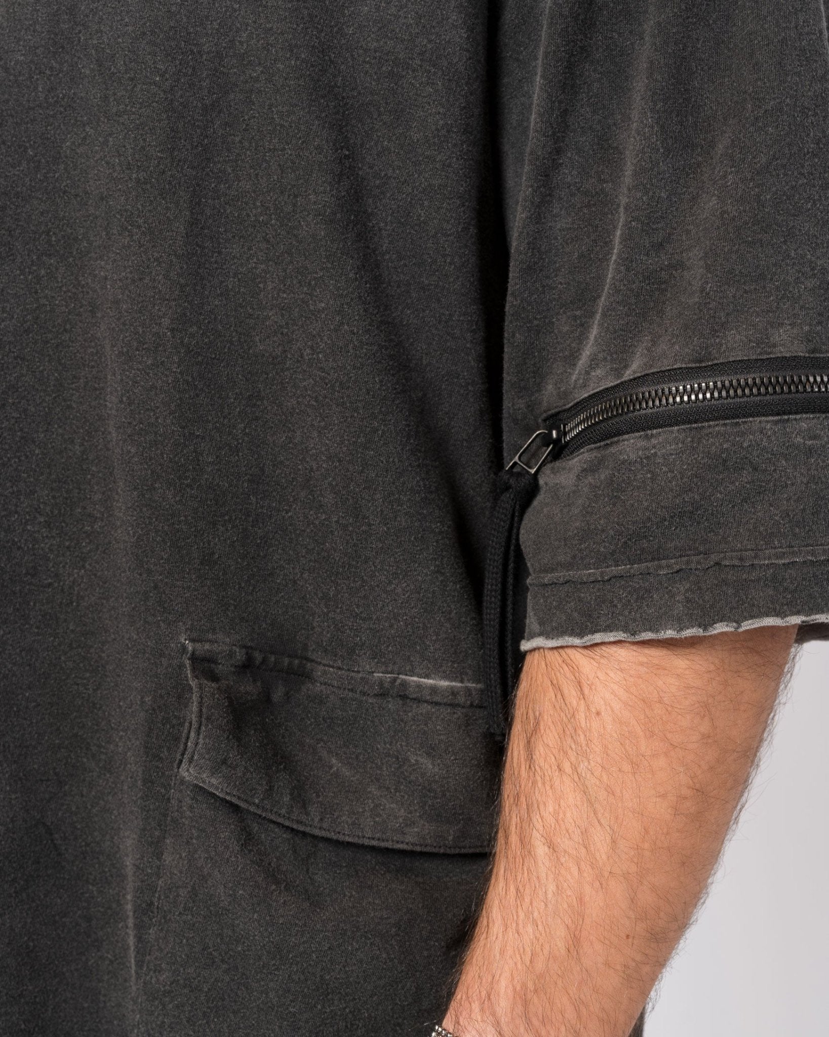 Washed Cotton T-Shirt with Zipper Detail - by D.HYGEN