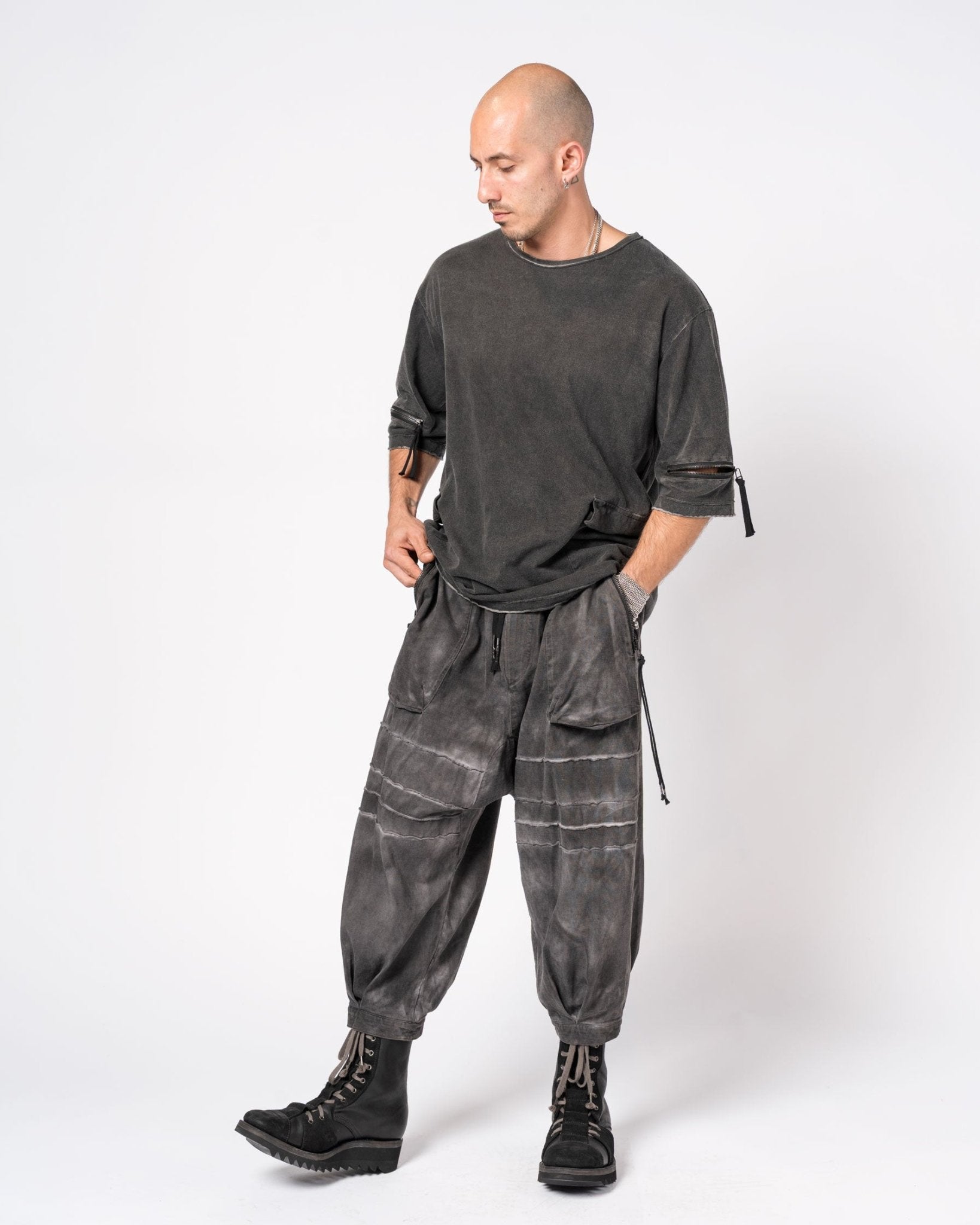 Washed Cotton T-Shirt with Zipper Detail - by D.HYGEN