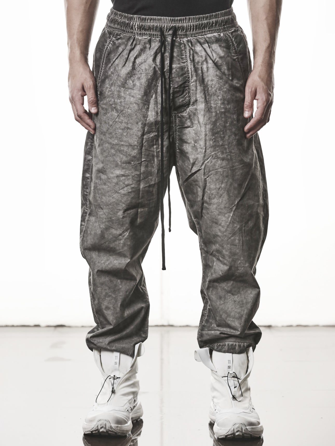 Woven Cropped Cotton Trousers - by THOM KROM