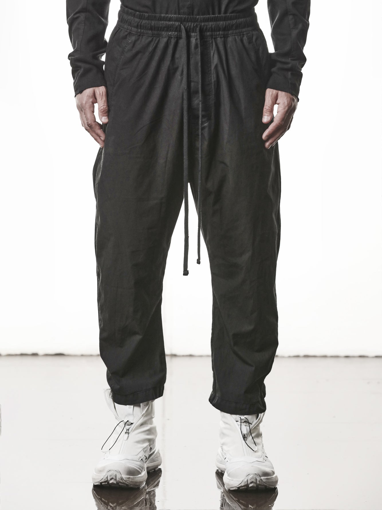 Woven Cropped Cotton Trousers - by THOM KROM