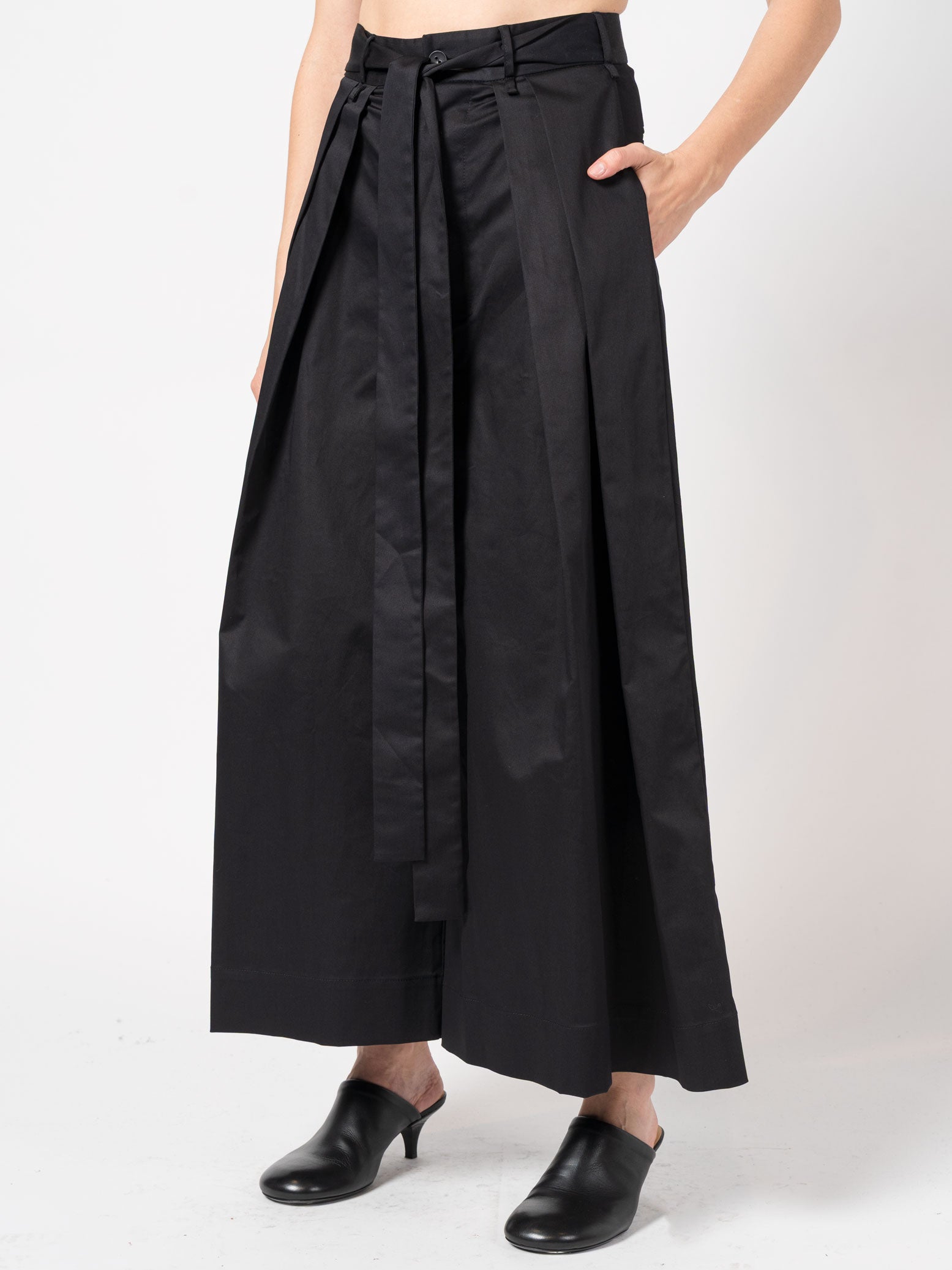 Wide-Leg Pleated Trousers