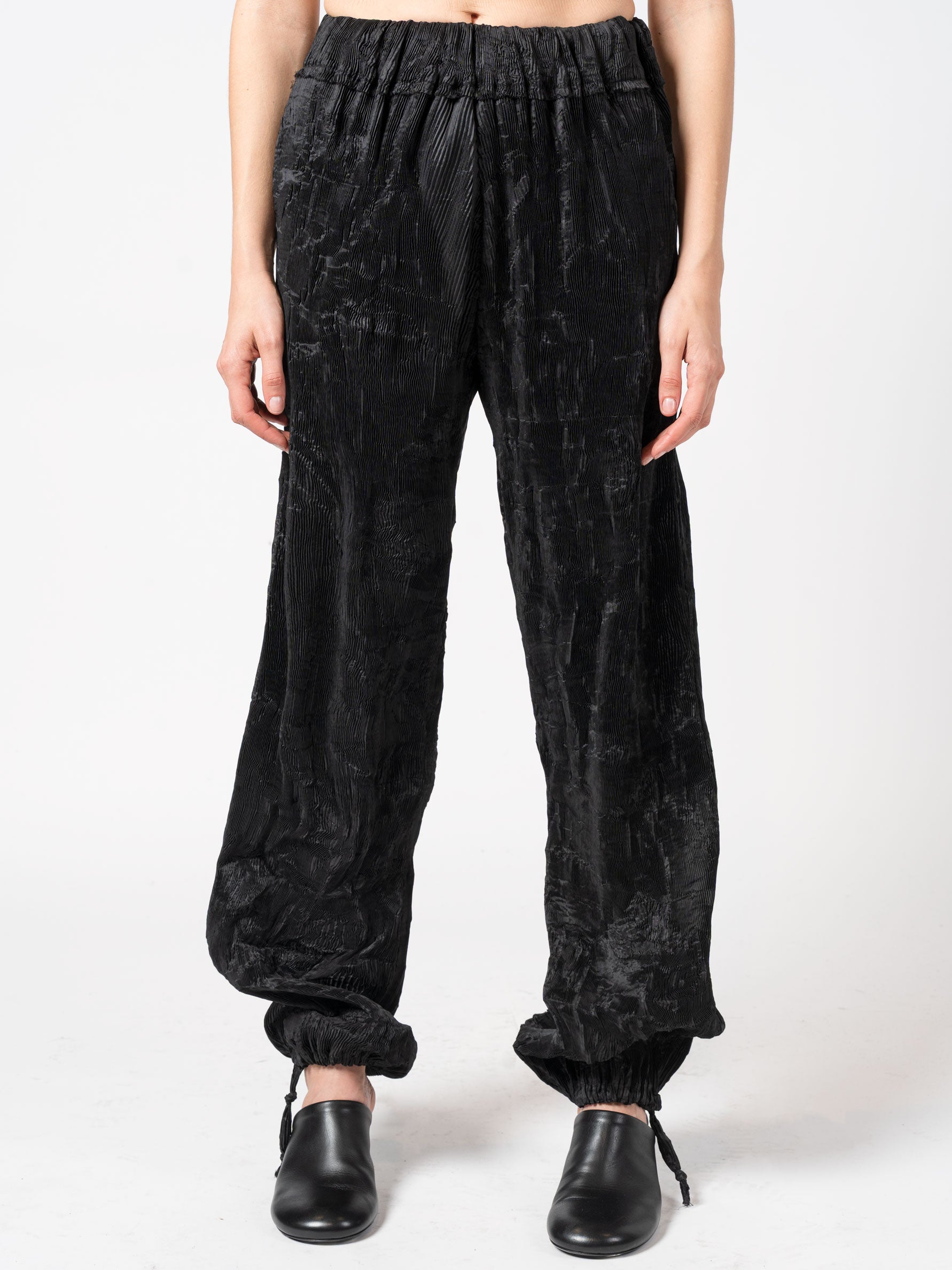 Textured Pleated Trousers