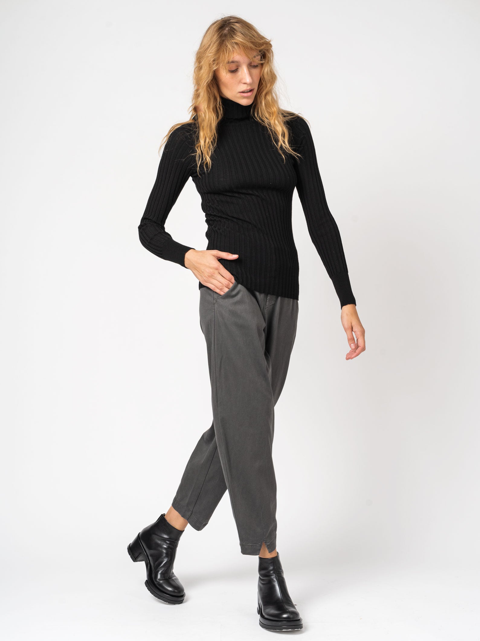 Turtleneck Ribbed Extrafine Wool Knit