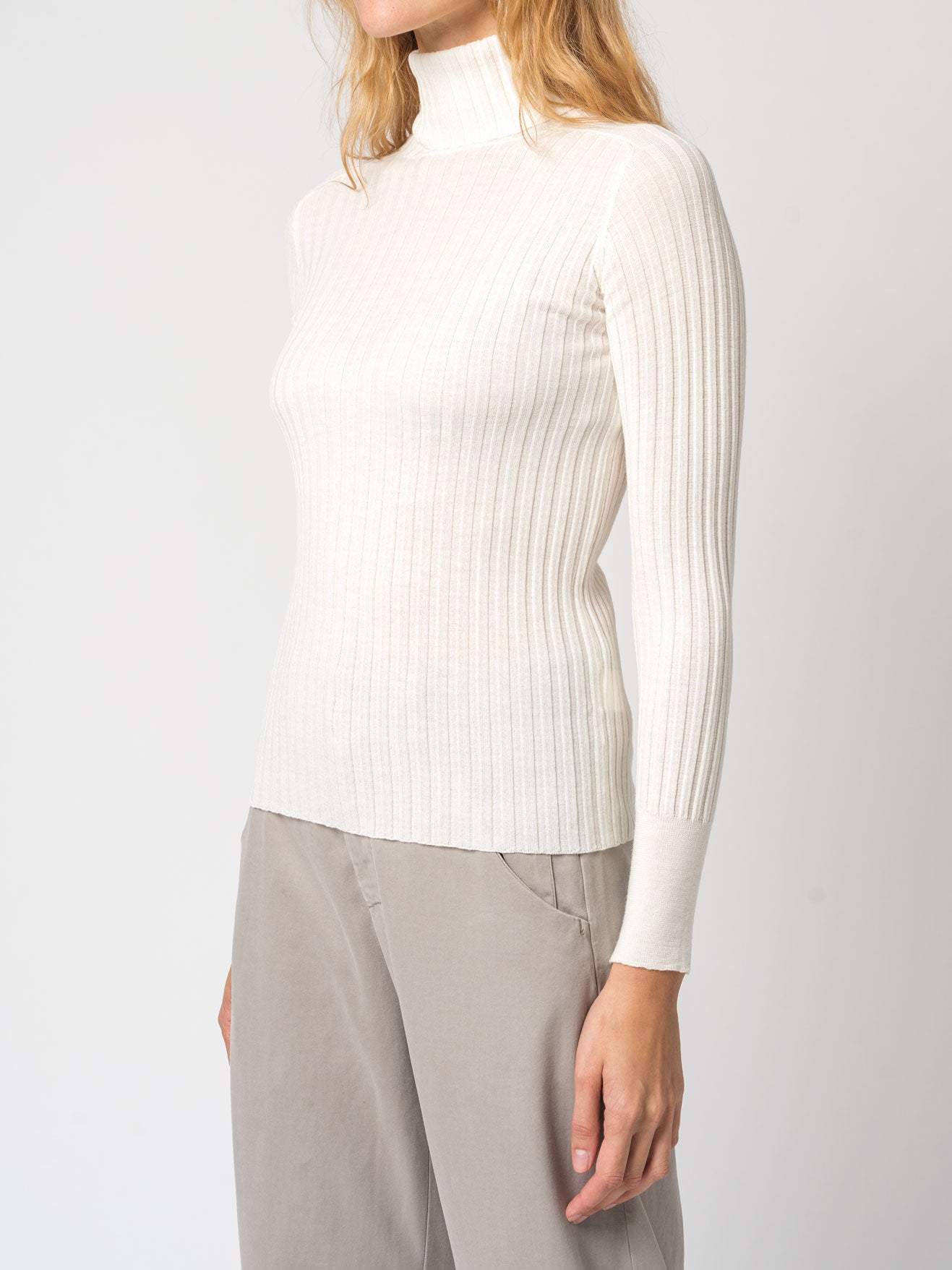 Turtleneck Ribbed Extrafine Wool Knit