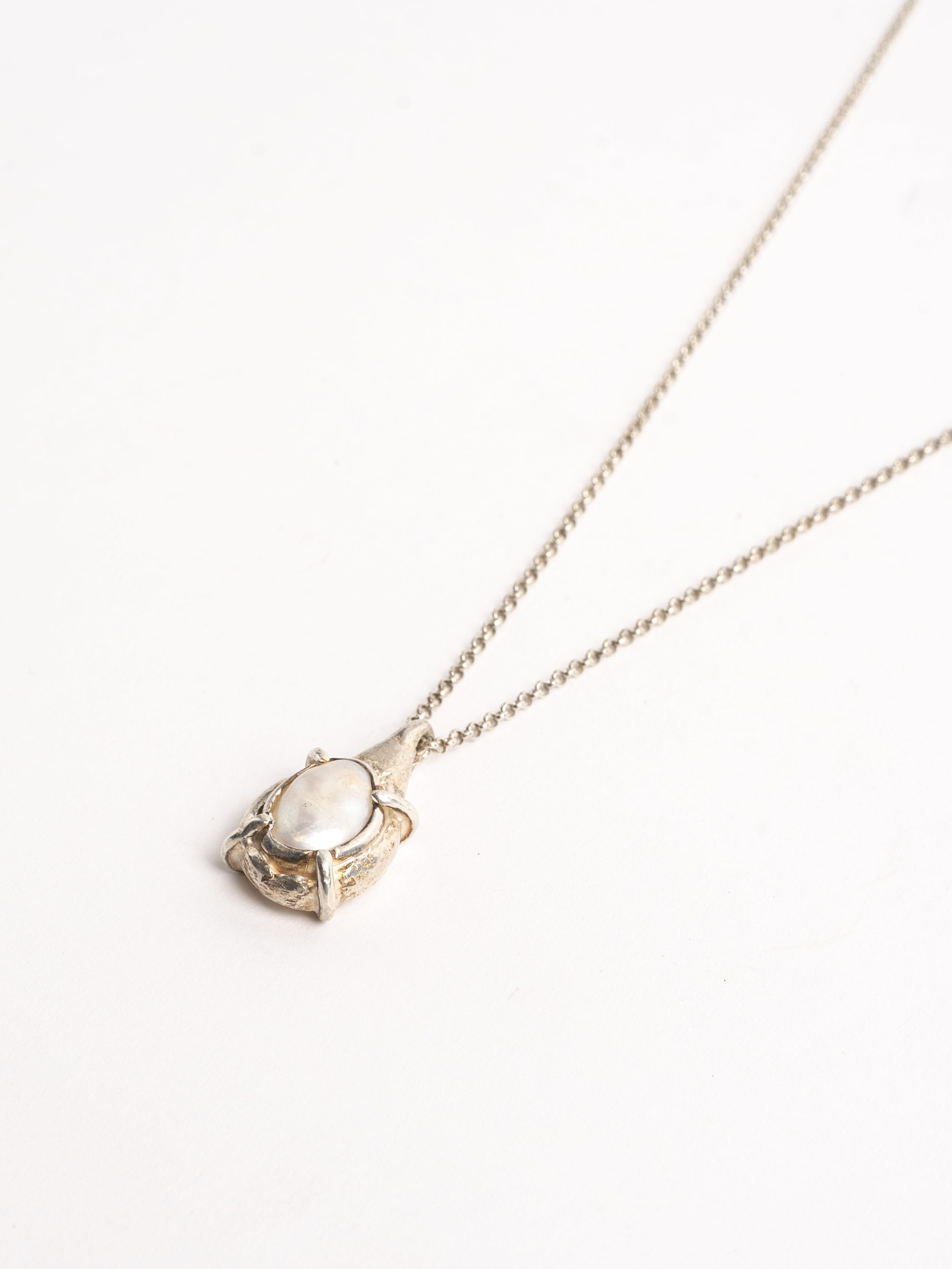 Drop Pearl Necklace