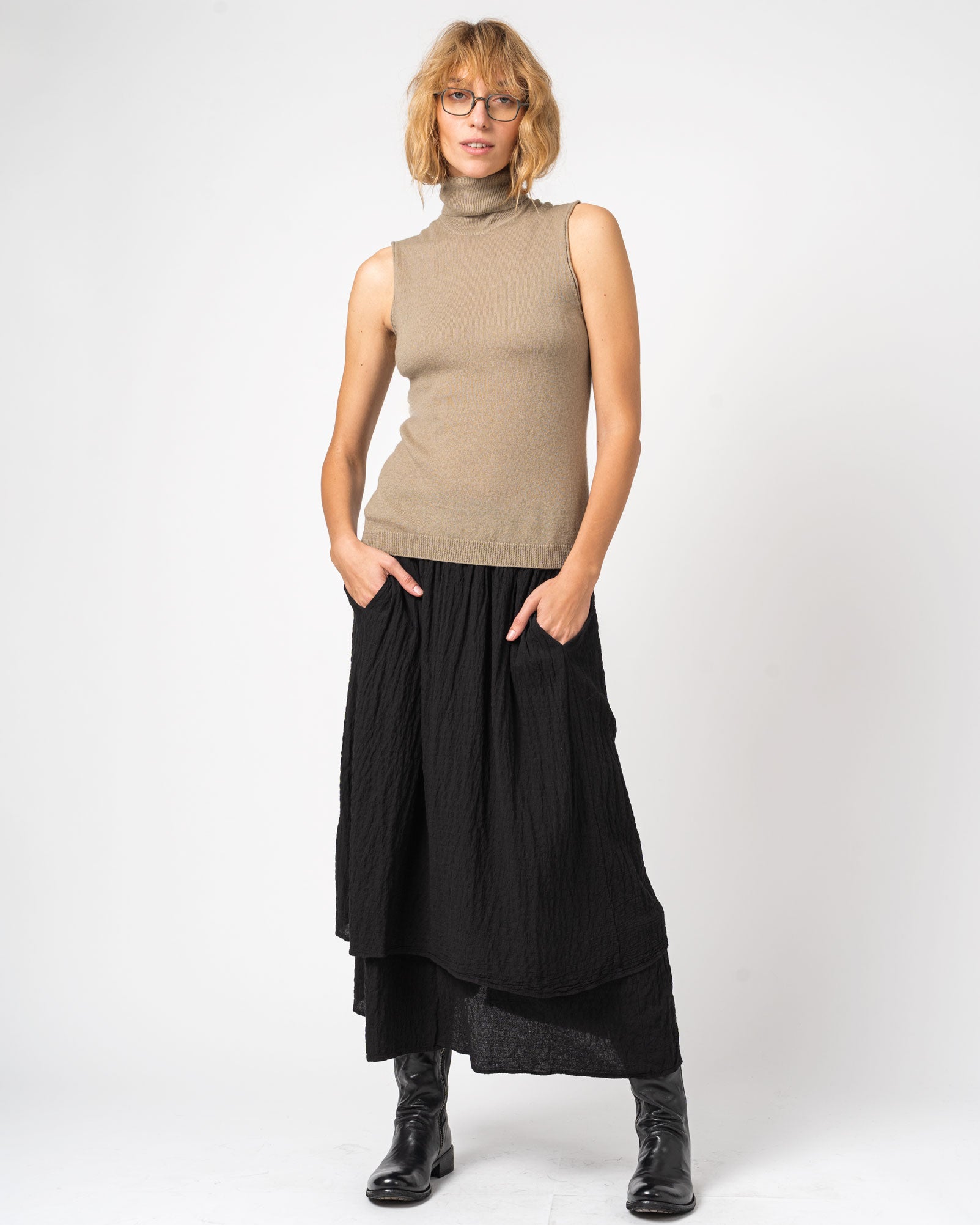 Sleeveless Cashmere Turtleneck Knit