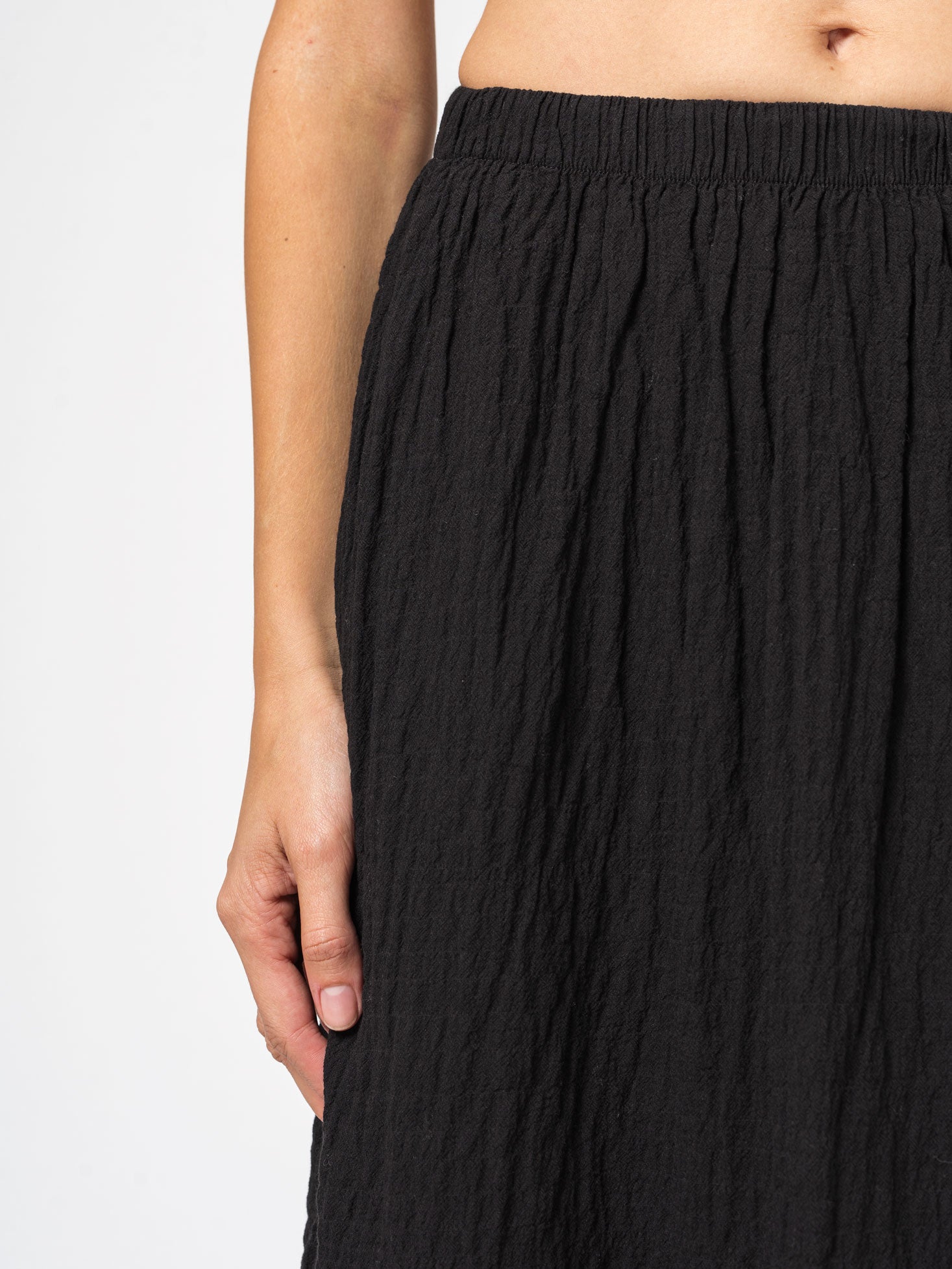 Two-layer skirt with elastic waist