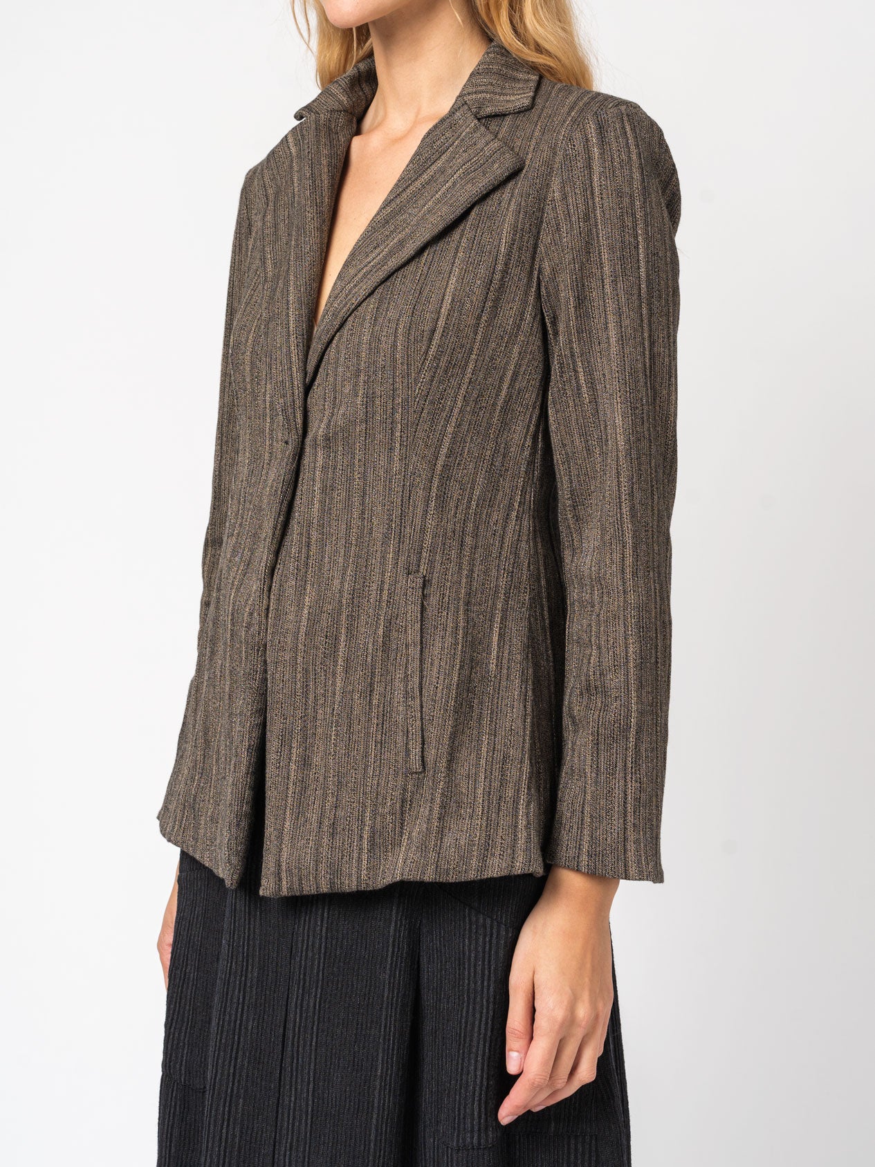 Single-button striped jacket