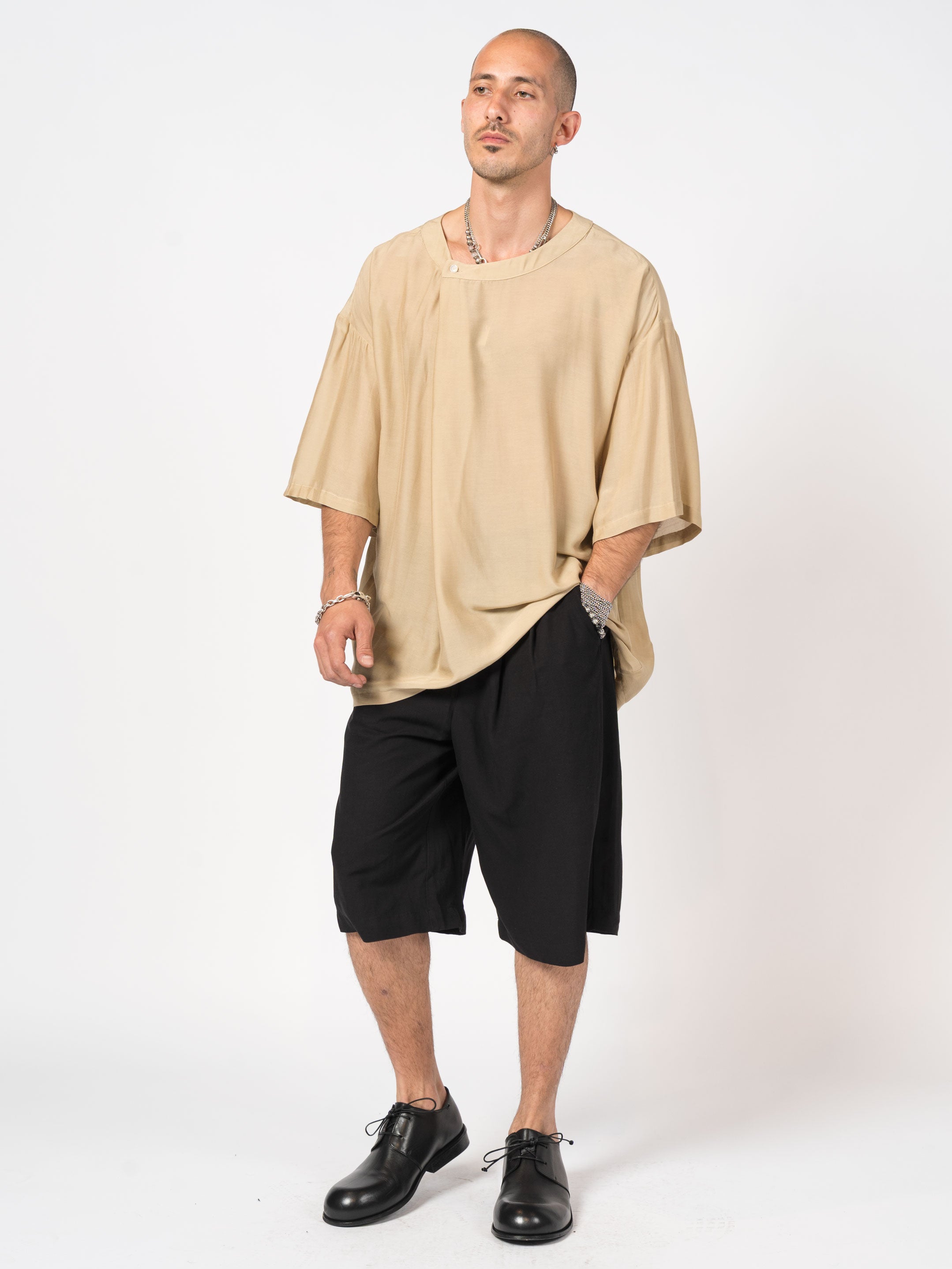 Wide-Leg Pleated  Shorts
