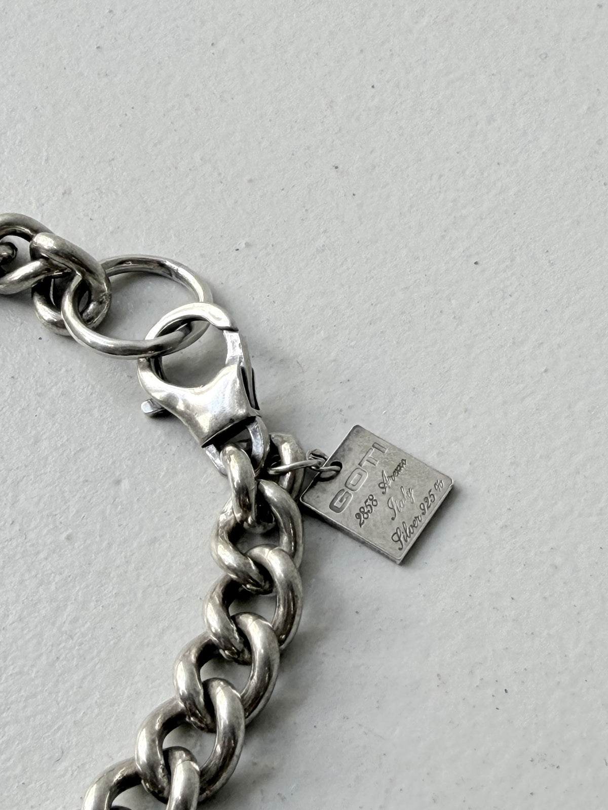 GOTI BR1264 bracelet, clasp and maker tag detail