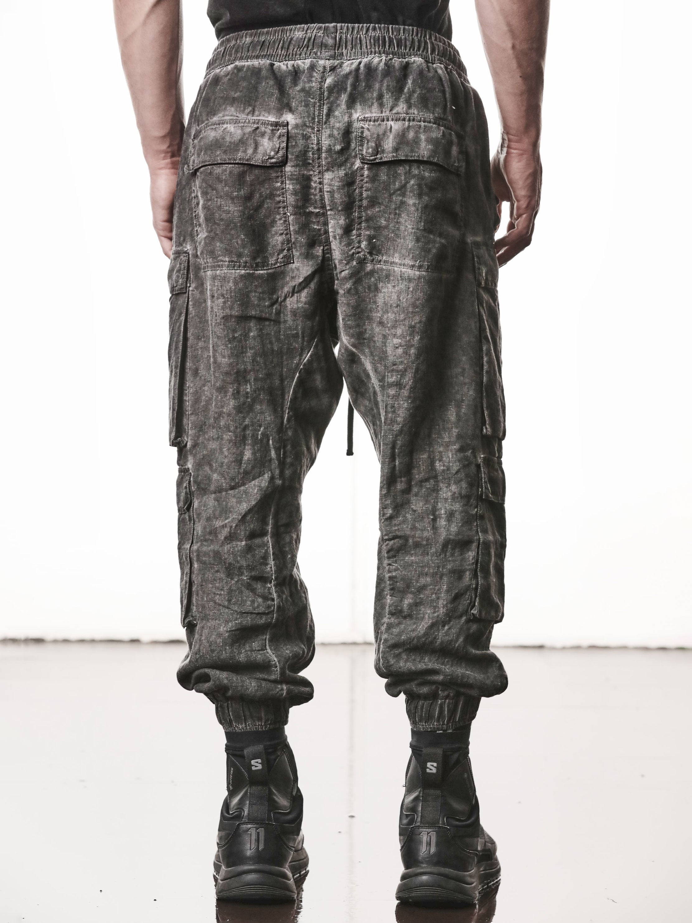 THOM KROM MP46 Low-Crotch Linen Trousers in vegetal black - fabric texture