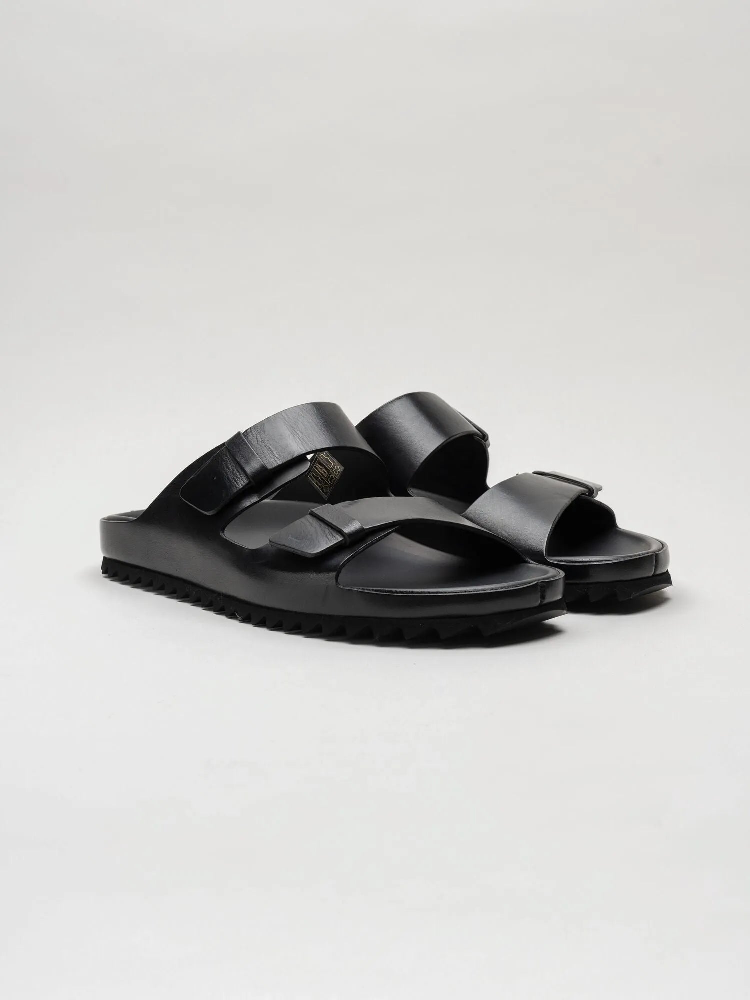 AGORA - by OFFICINE CREATIVE