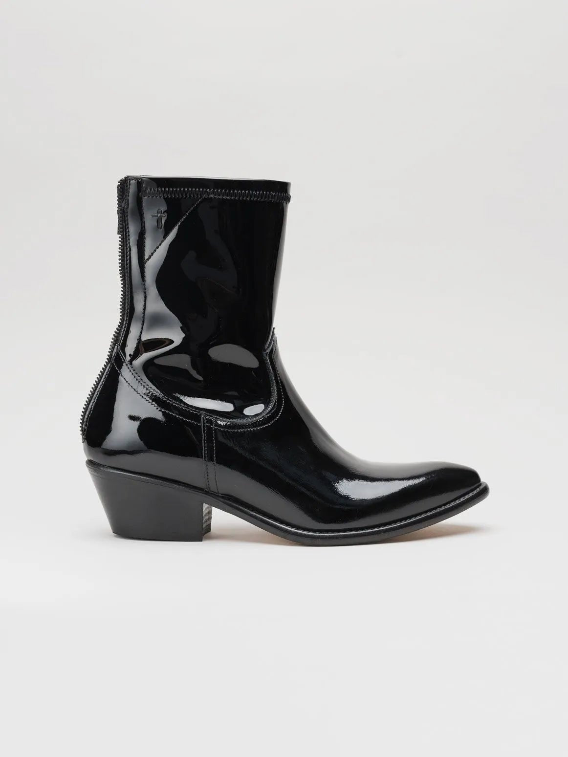 BOOTS - by RTA