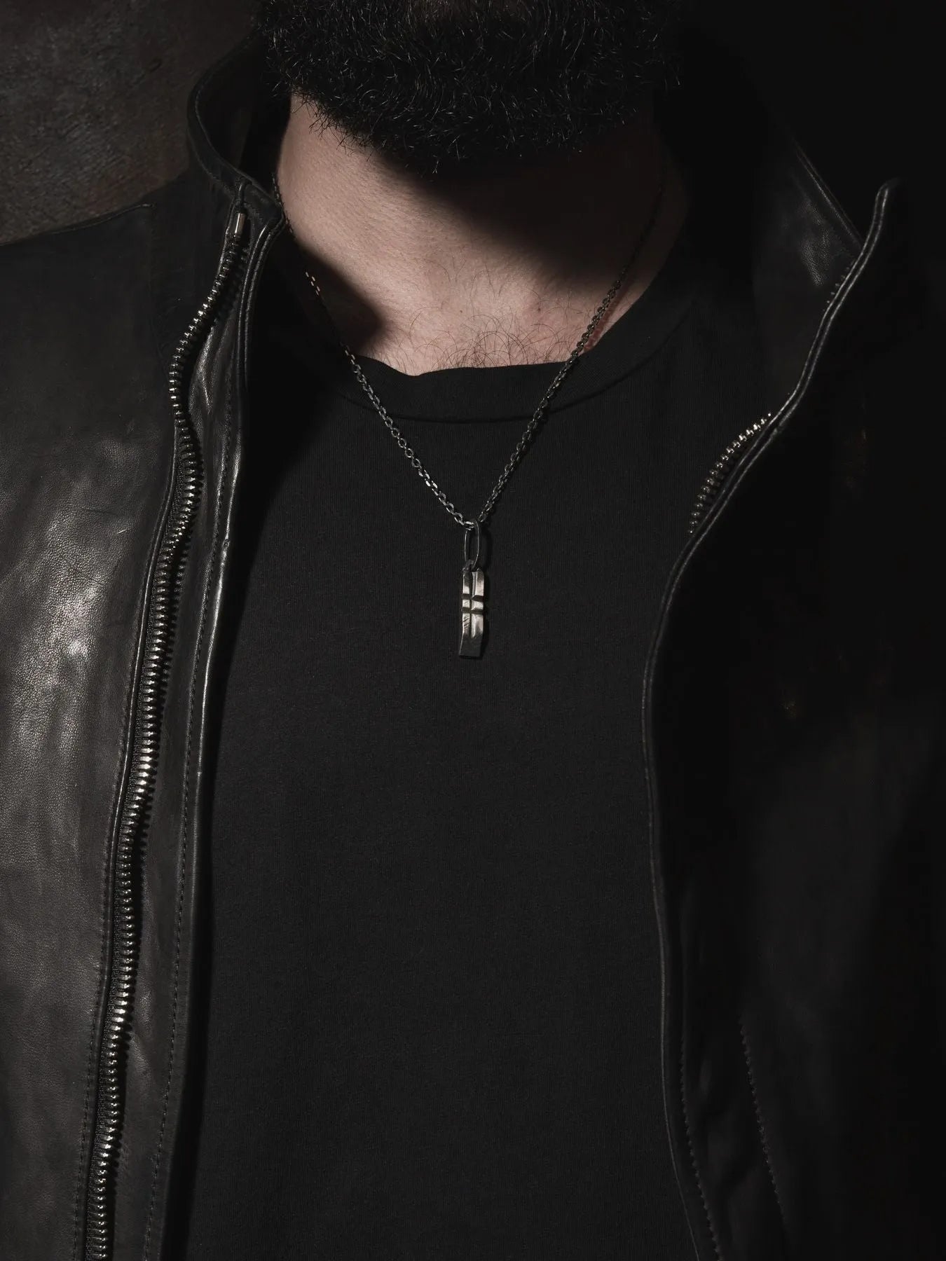 Corvus necklace - by Valar