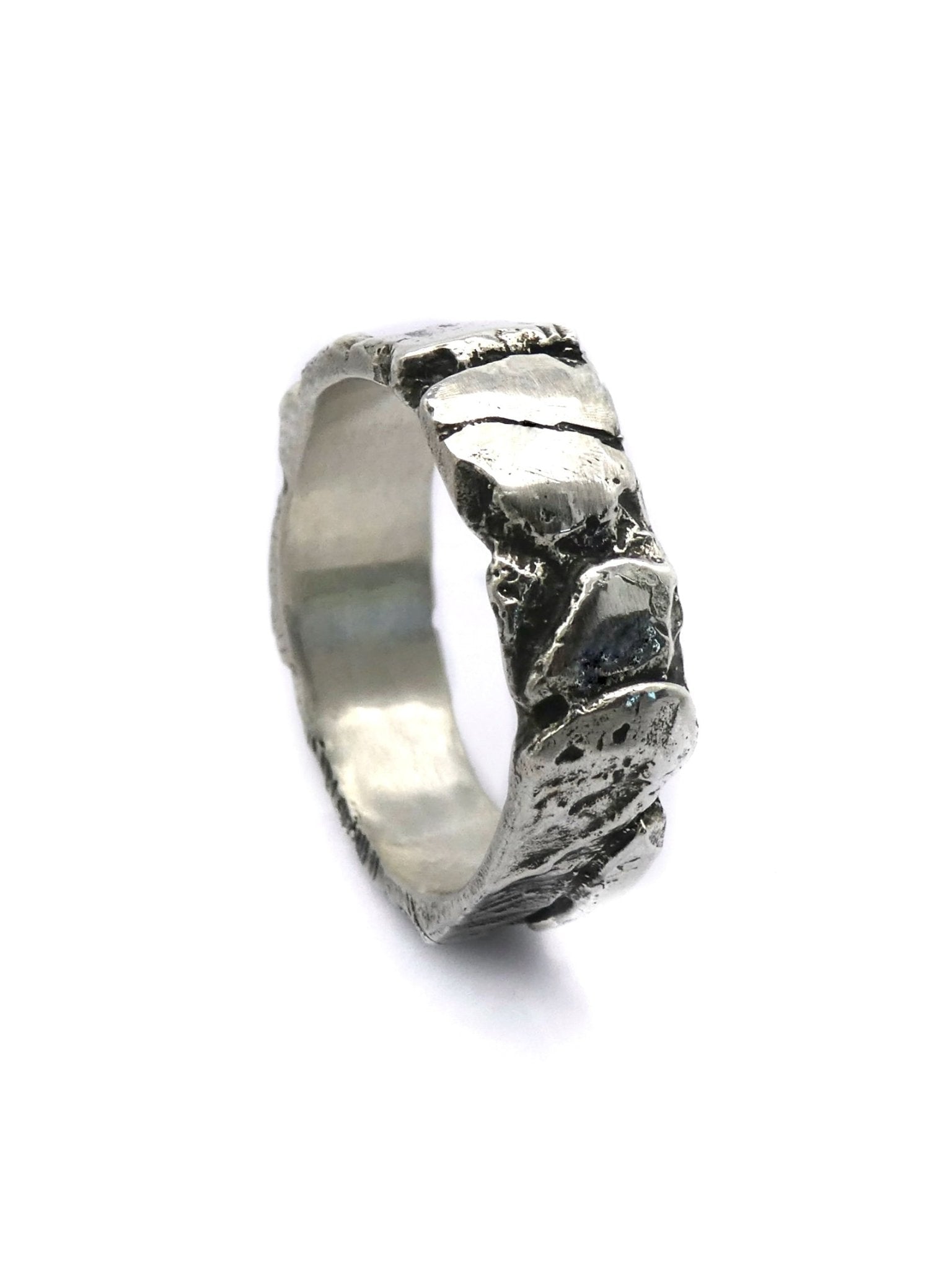 Cracked Texture Silver Ring - by ENRI MARS