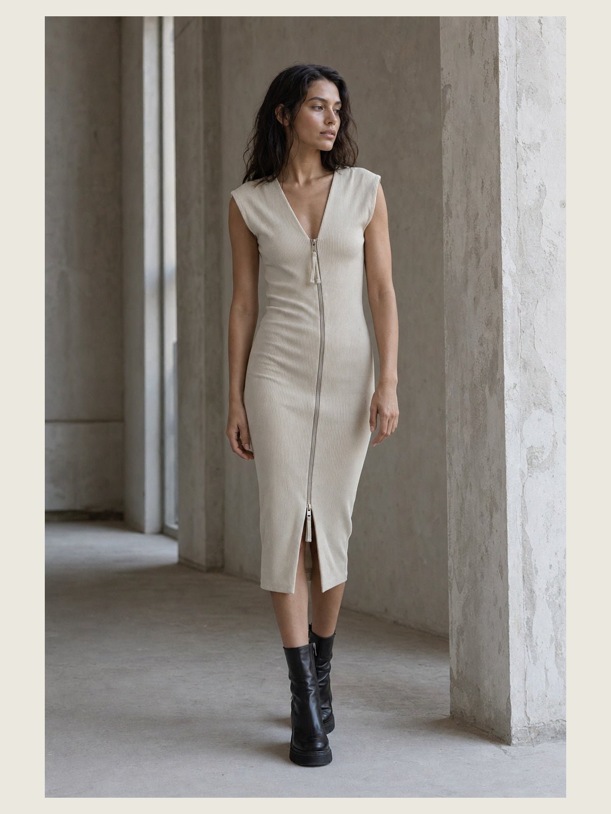 DRESS - by THOM KROM