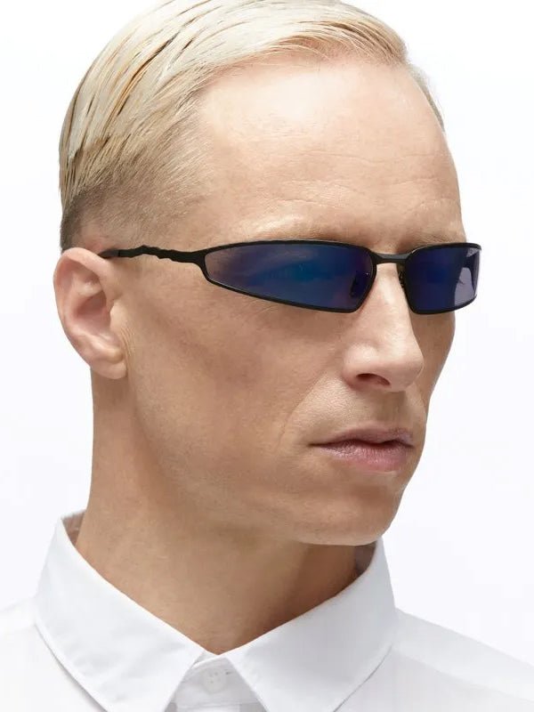 KUBORAUM H34 Black Matt sunglasses, three-quarter angle.