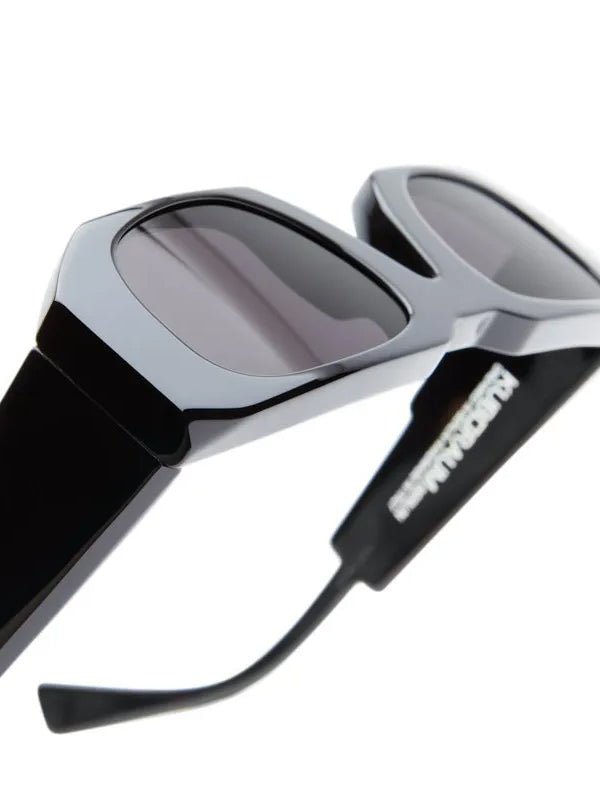 KUBORAUM U8 Black Shine | INN7 KUBORAUM U8 Black Shine | INN7