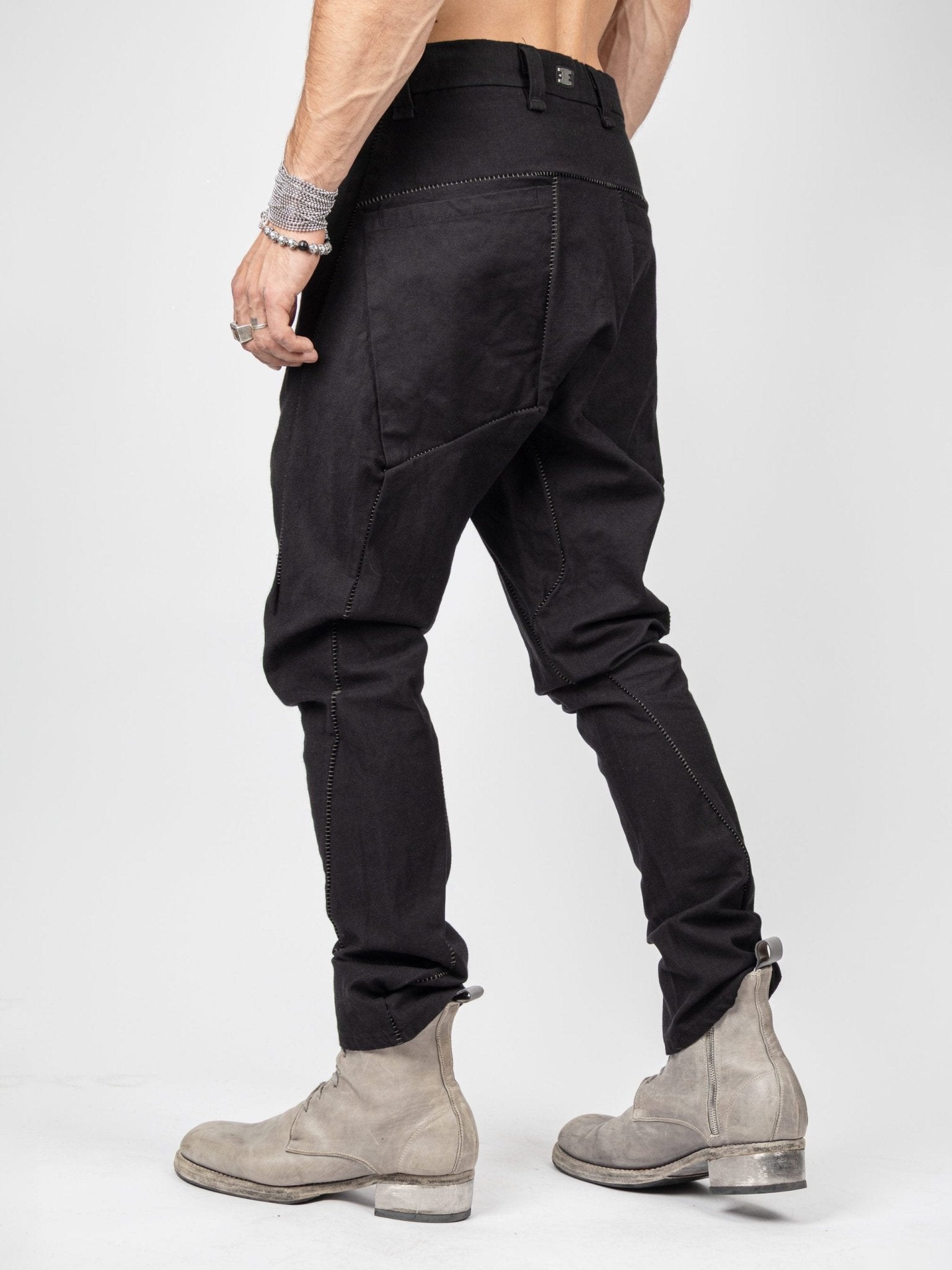 LC4 Pockets Armure Cotton Pants— Black - by Isaac Sellam