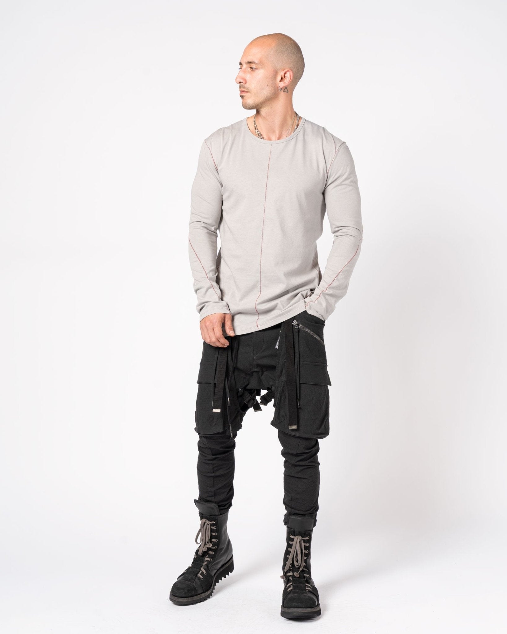 Long - Sleeve T-Shirt with Contrast Stitching - by D.HYGEN