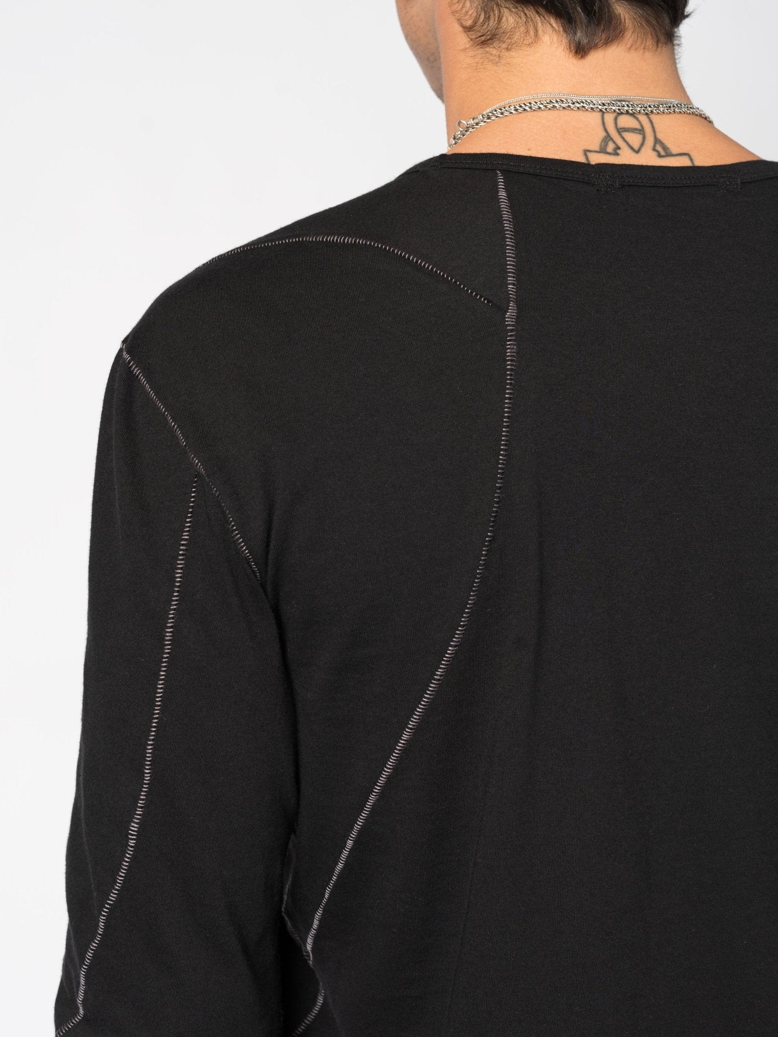 Long - Sleeve T-Shirt with Contrast Stitching - by D.HYGEN