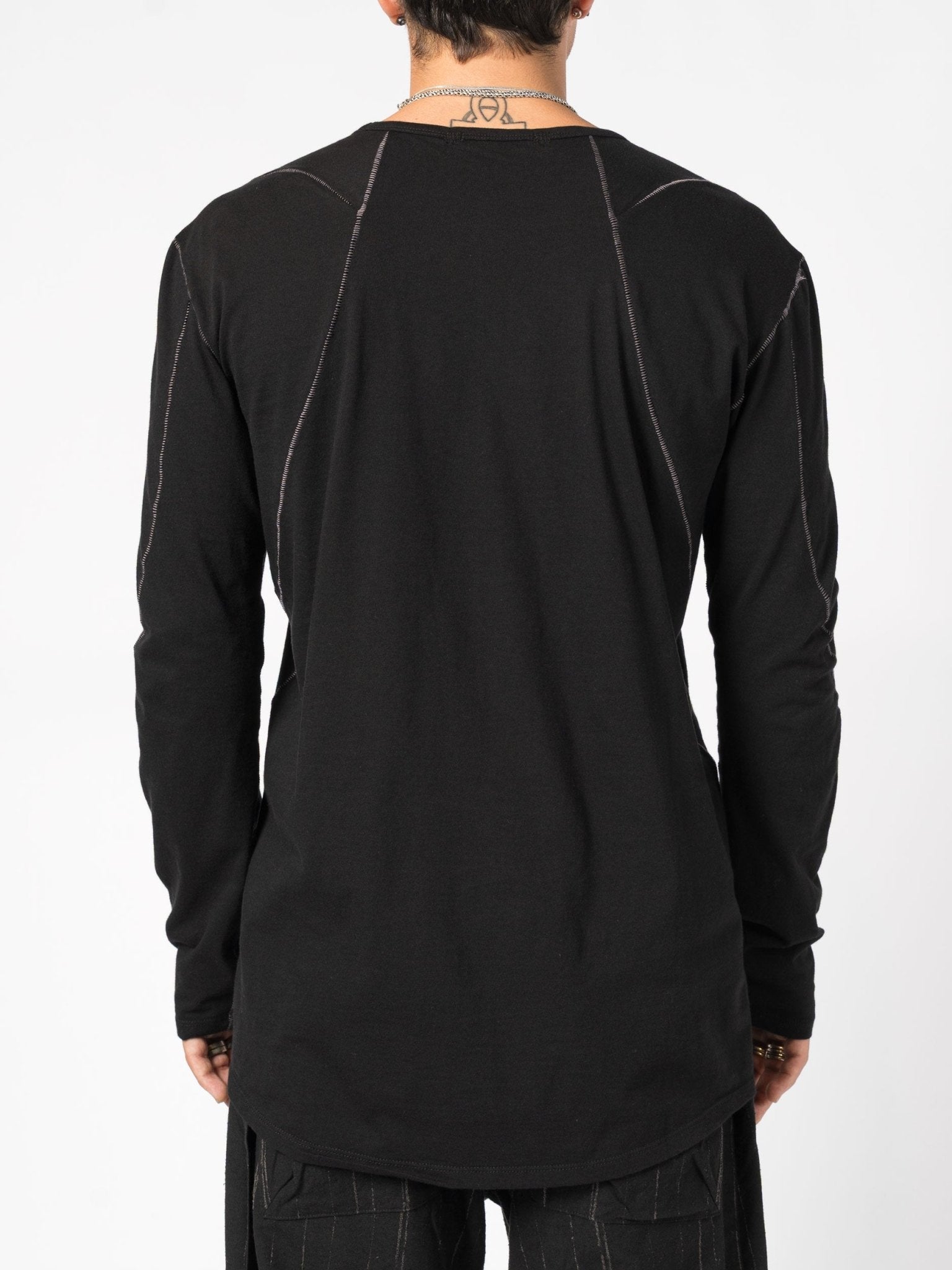 Long - Sleeve T-Shirt with Contrast Stitching - by D.HYGEN