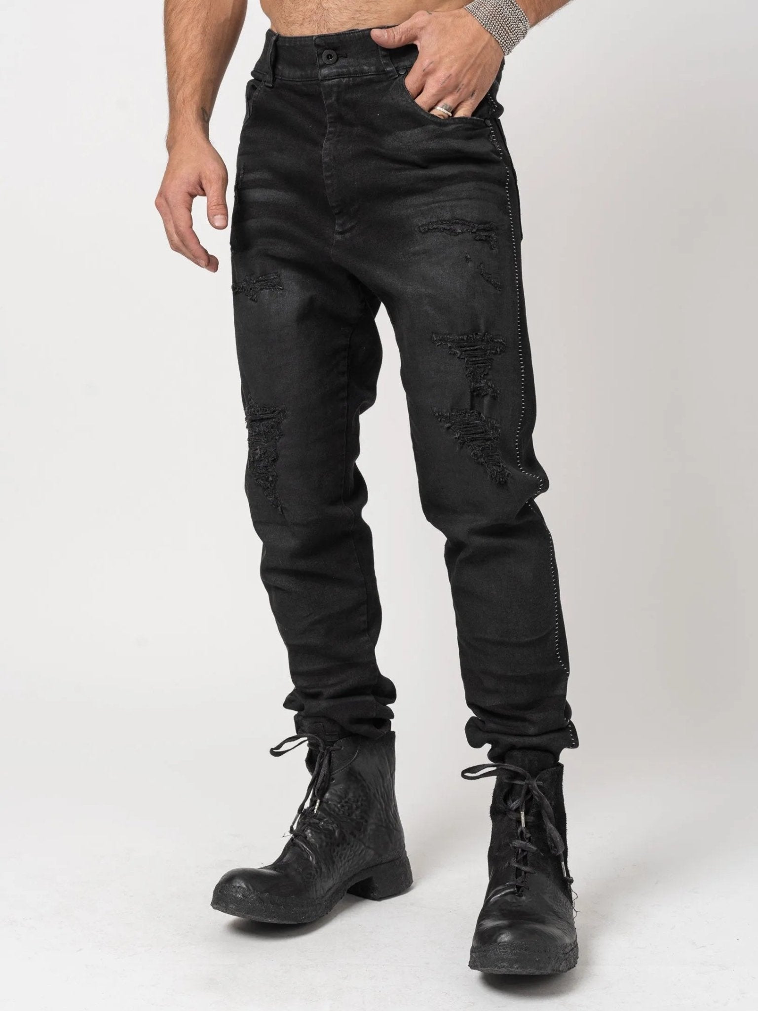 Low Crotch Jeans with Leather Effect - by MD75