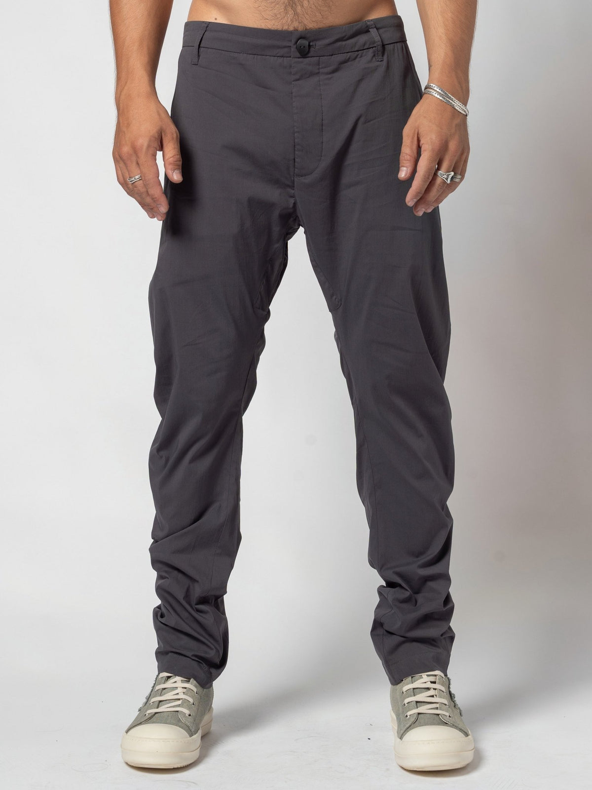 Low-Rise Slim Pants - by AITO