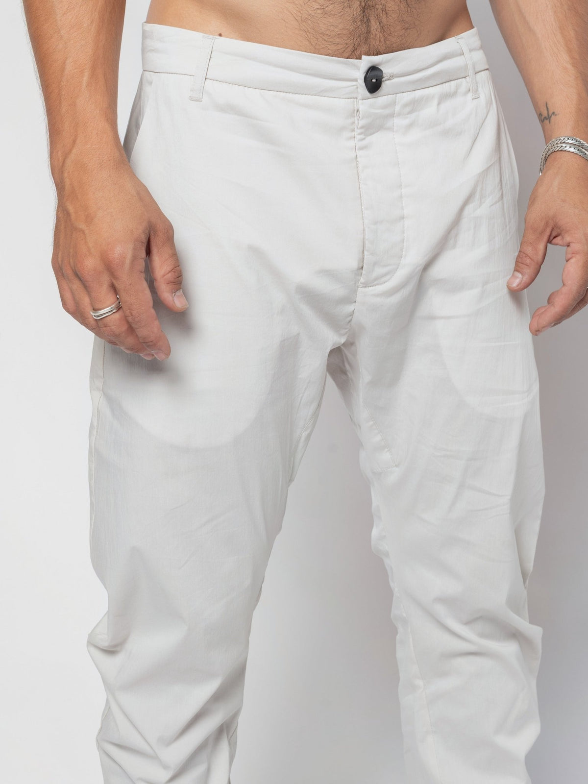 Low-Rise Slim Pants - by AITO