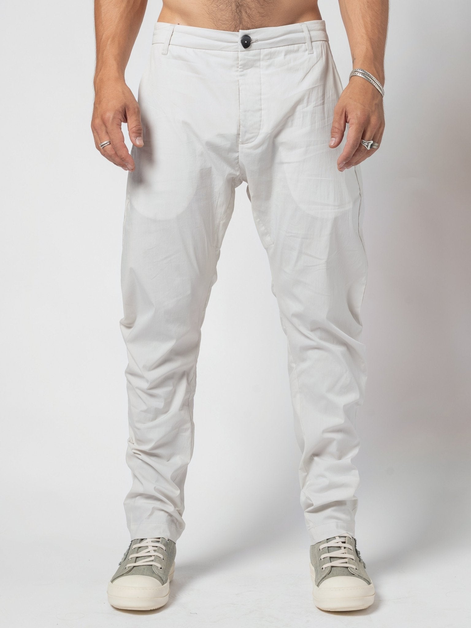 Low-Rise Slim Pants - by AITO