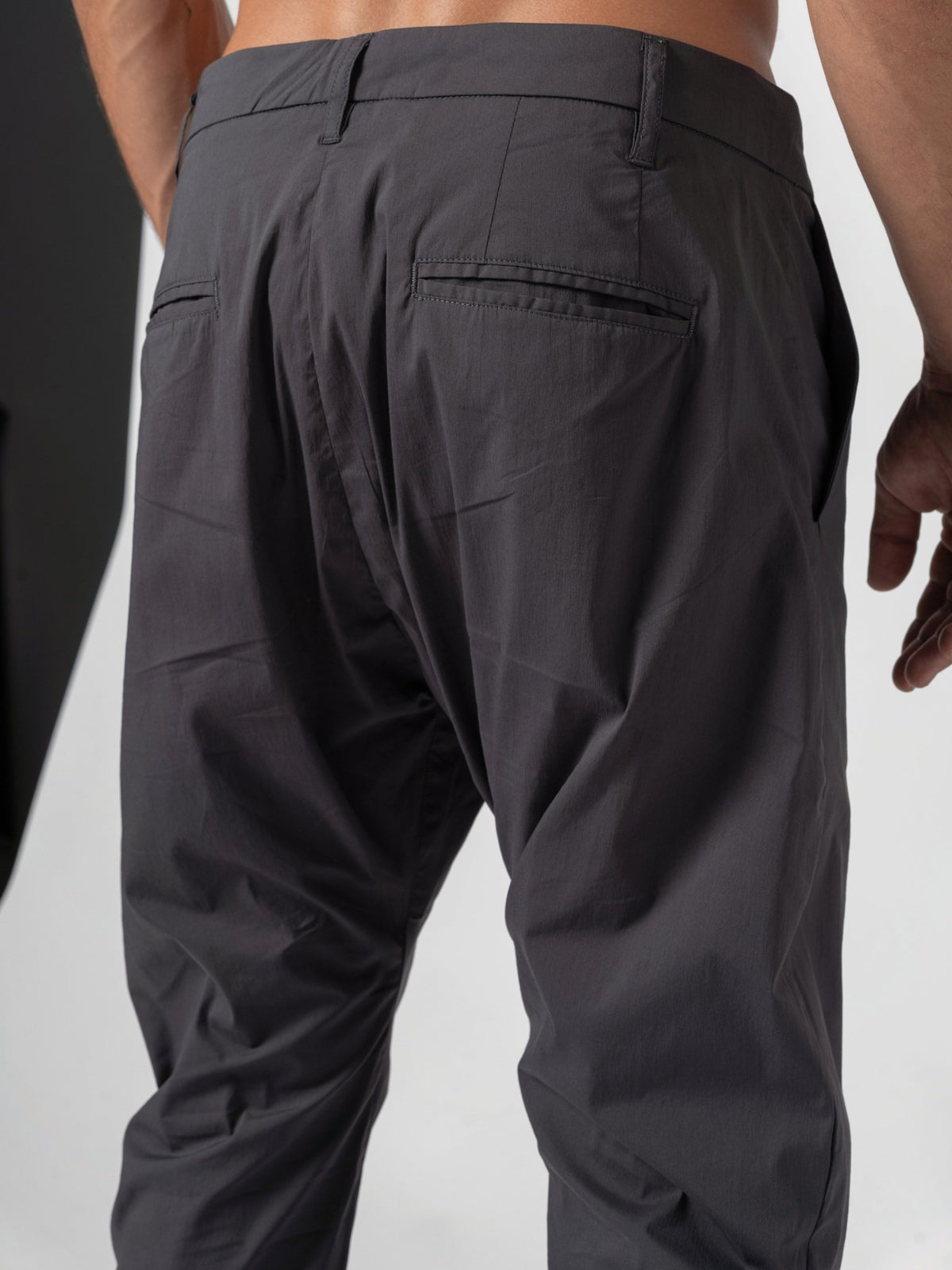 Low-Rise Slim Pants - by AITO