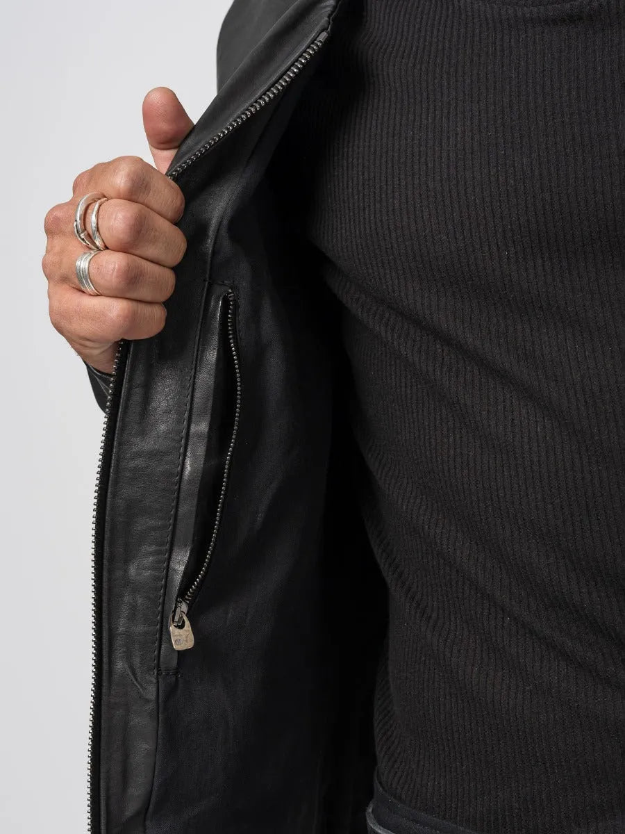 LUTALO - by DANIELE BASTA