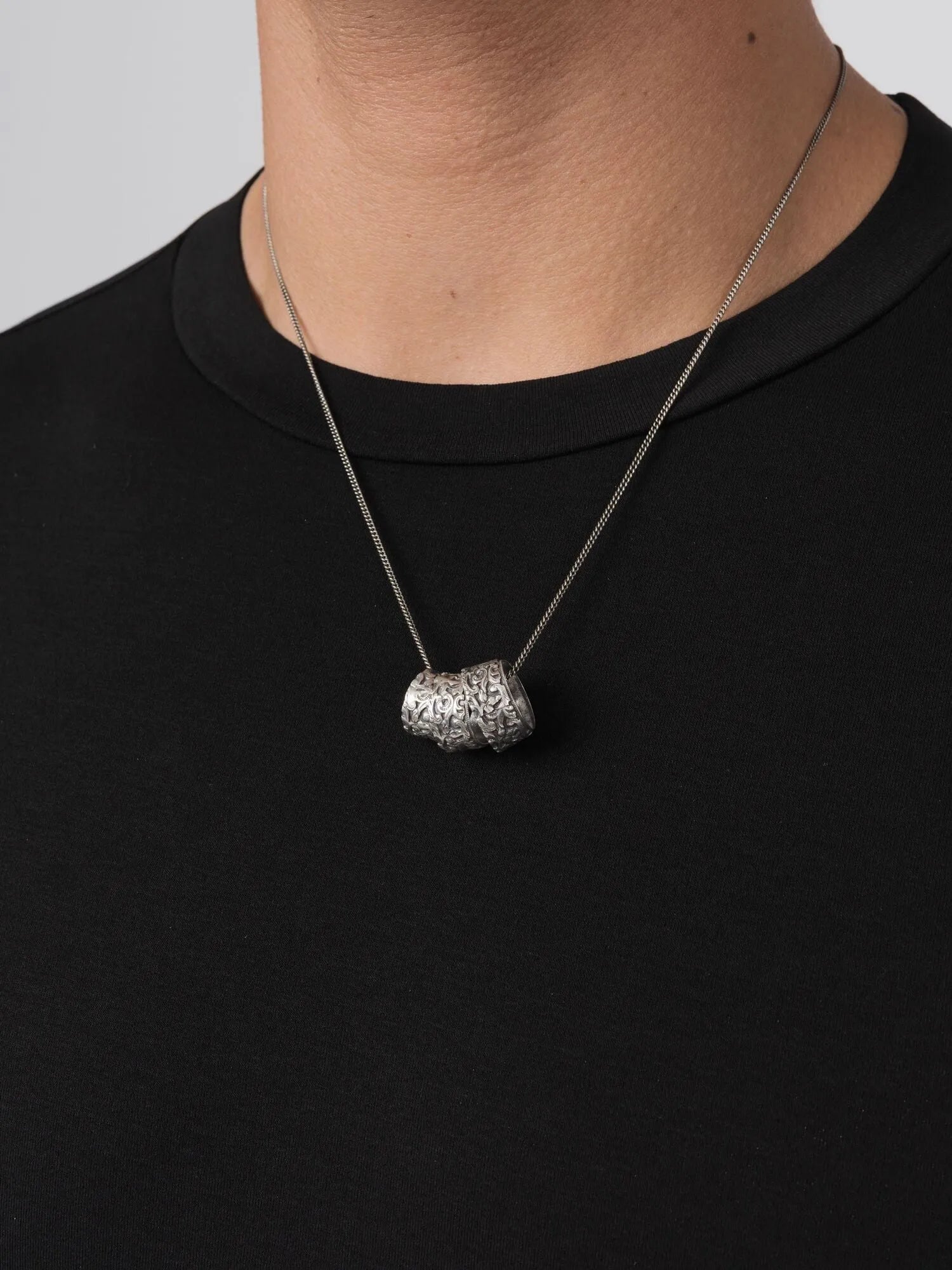 NECKLACE - by GOTI