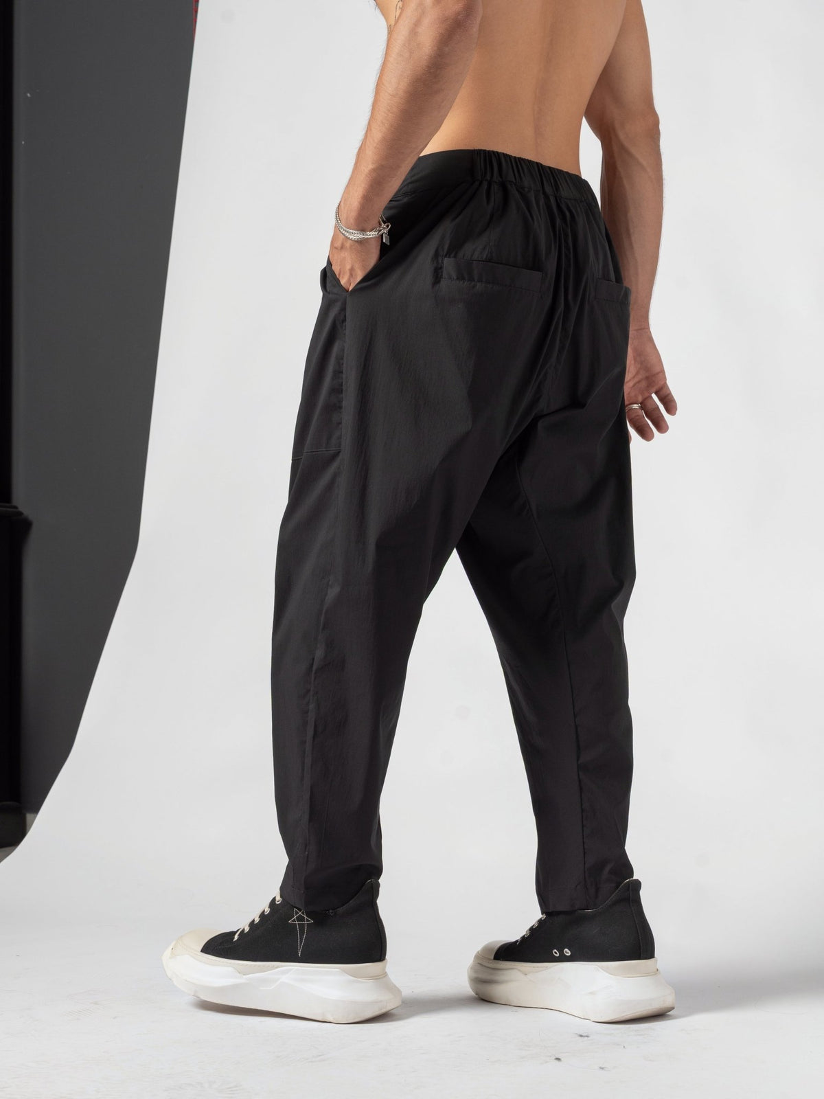 Pleated Drop-Crotch Pants - by AITO