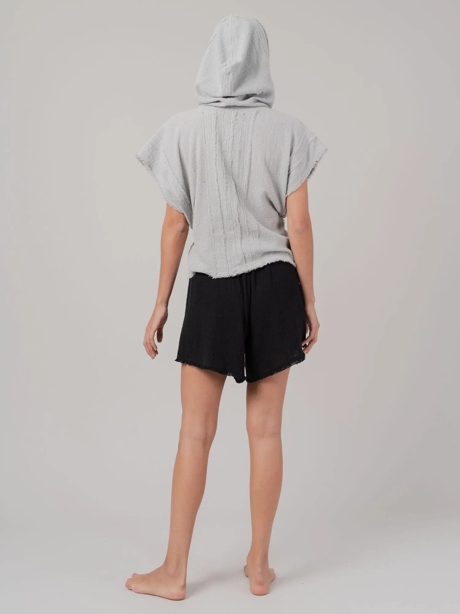 PONCHO - by CARAVANA