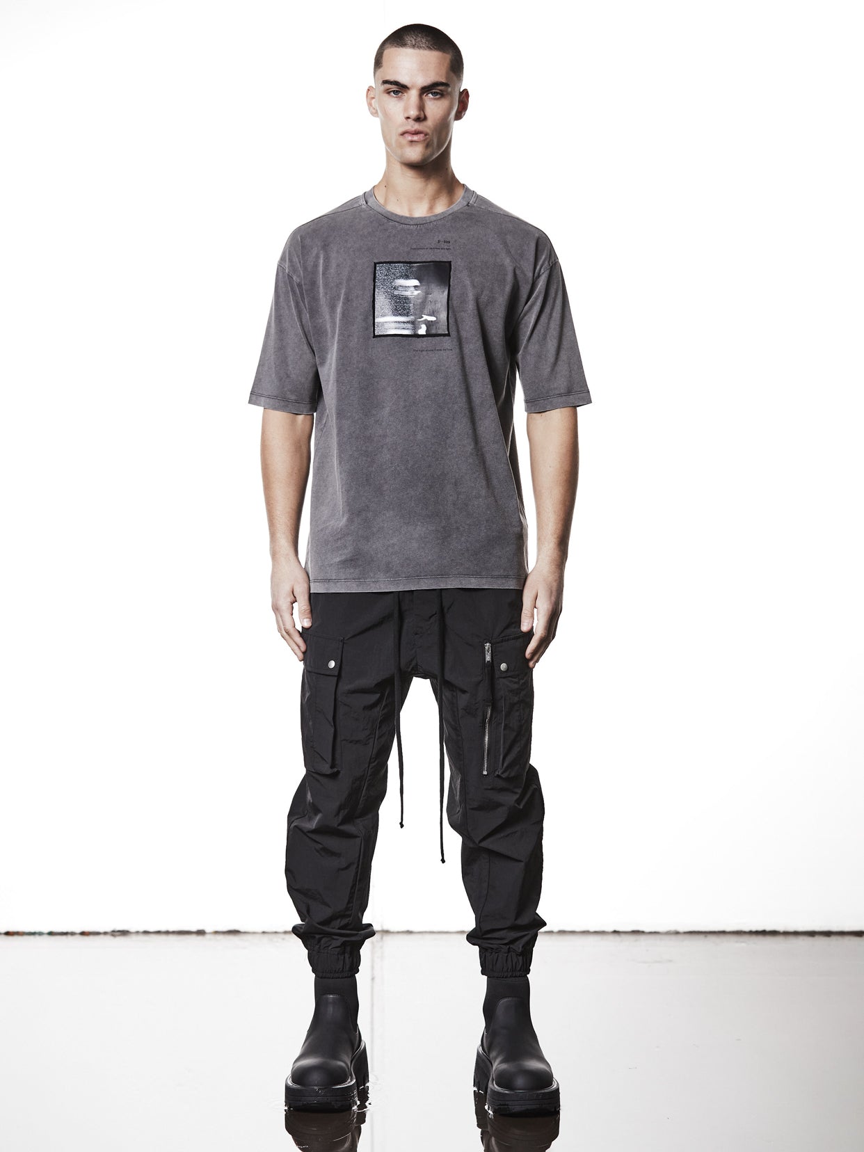 Round Neck Graphic T-Shirt - by THOM KROM