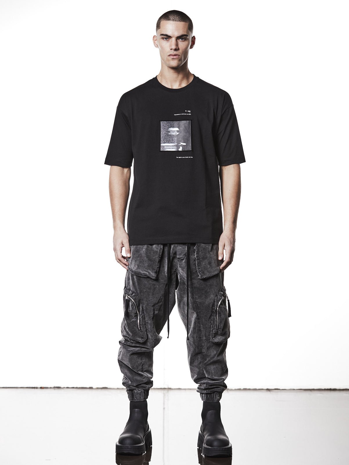 Round Neck Graphic T-Shirt - by THOM KROM