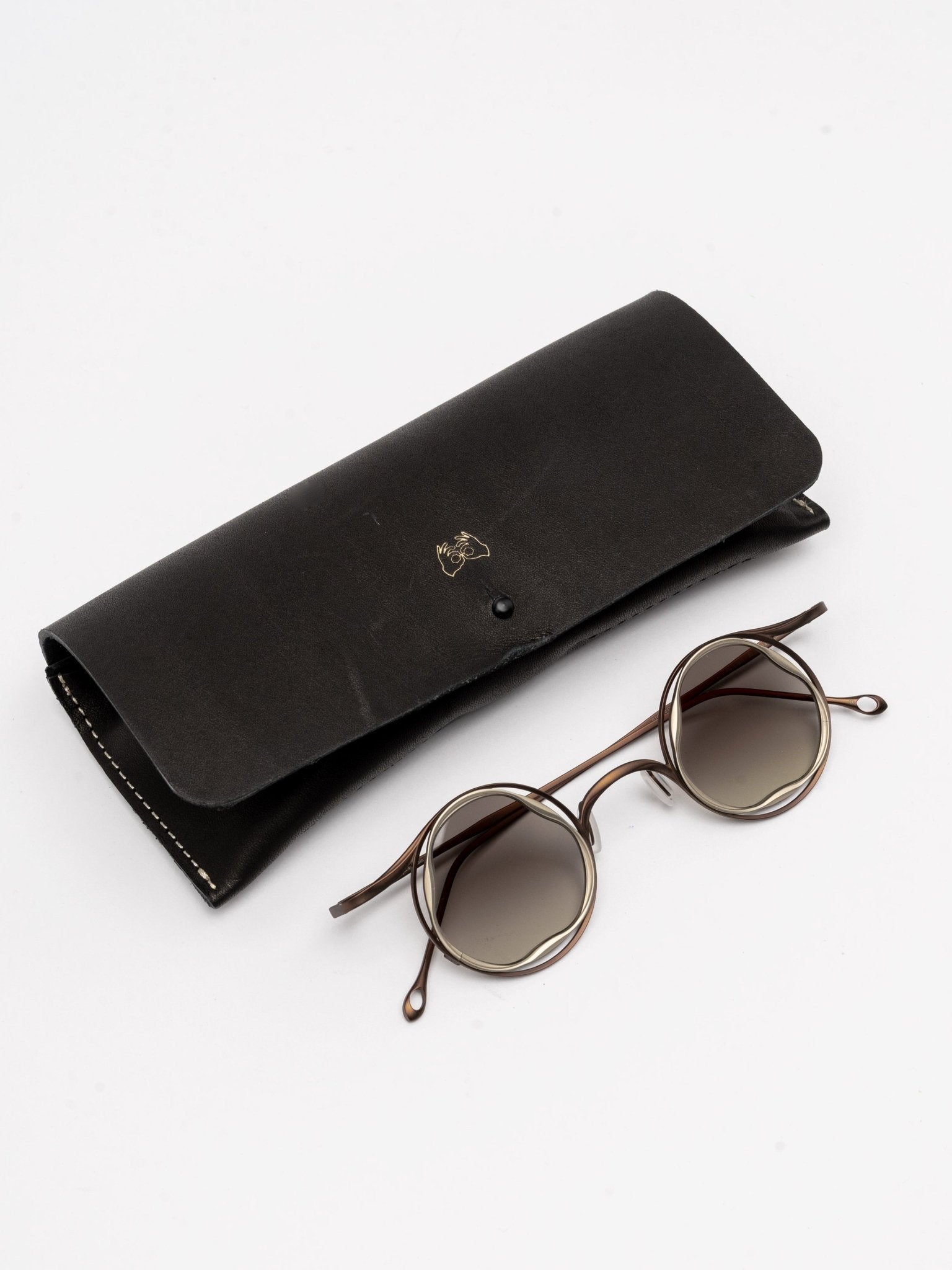 Round Titanium Frame Eyewear - by RIGARDS