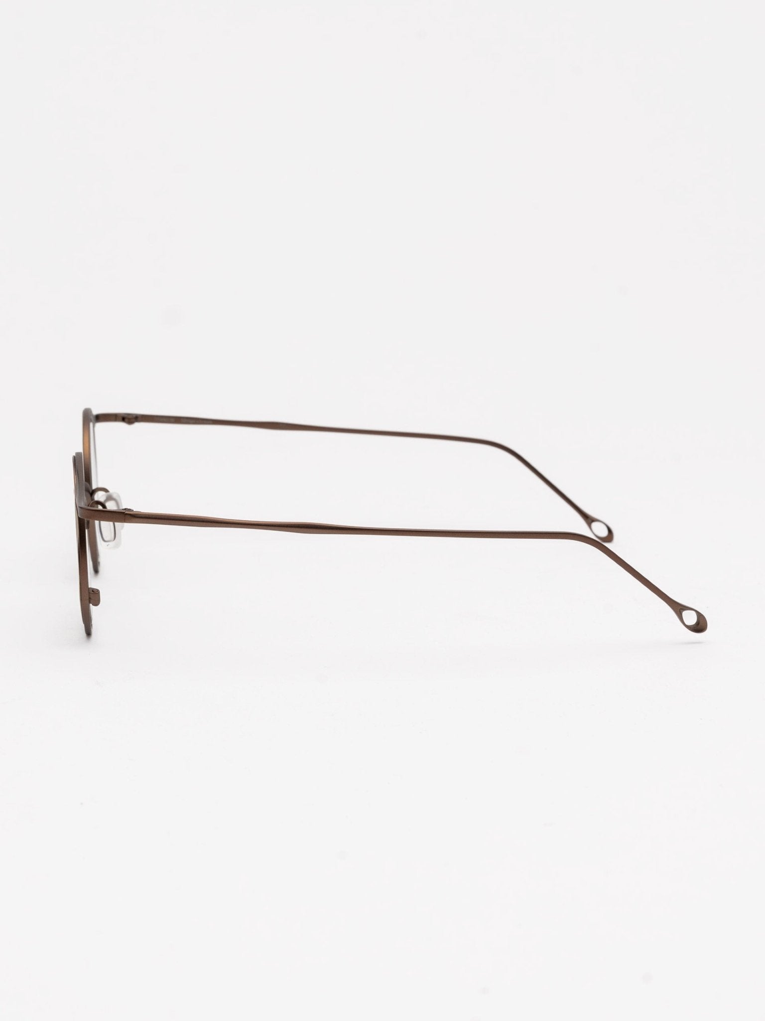 Round Titanium Frame Eyewear - by RIGARDS