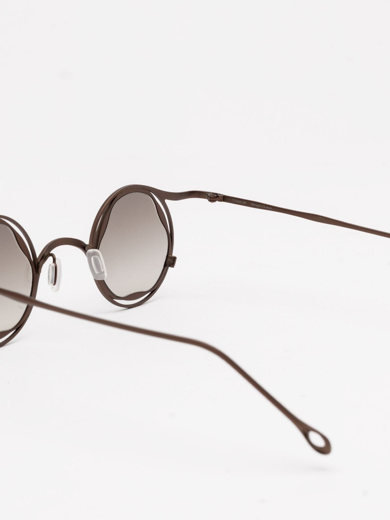 Round Titanium Frame Eyewear - by RIGARDS