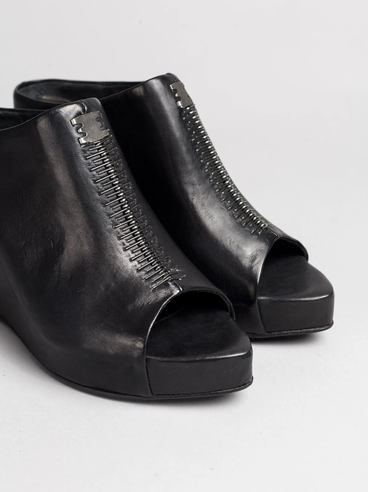 SHOES - by ISAAC SELLAM